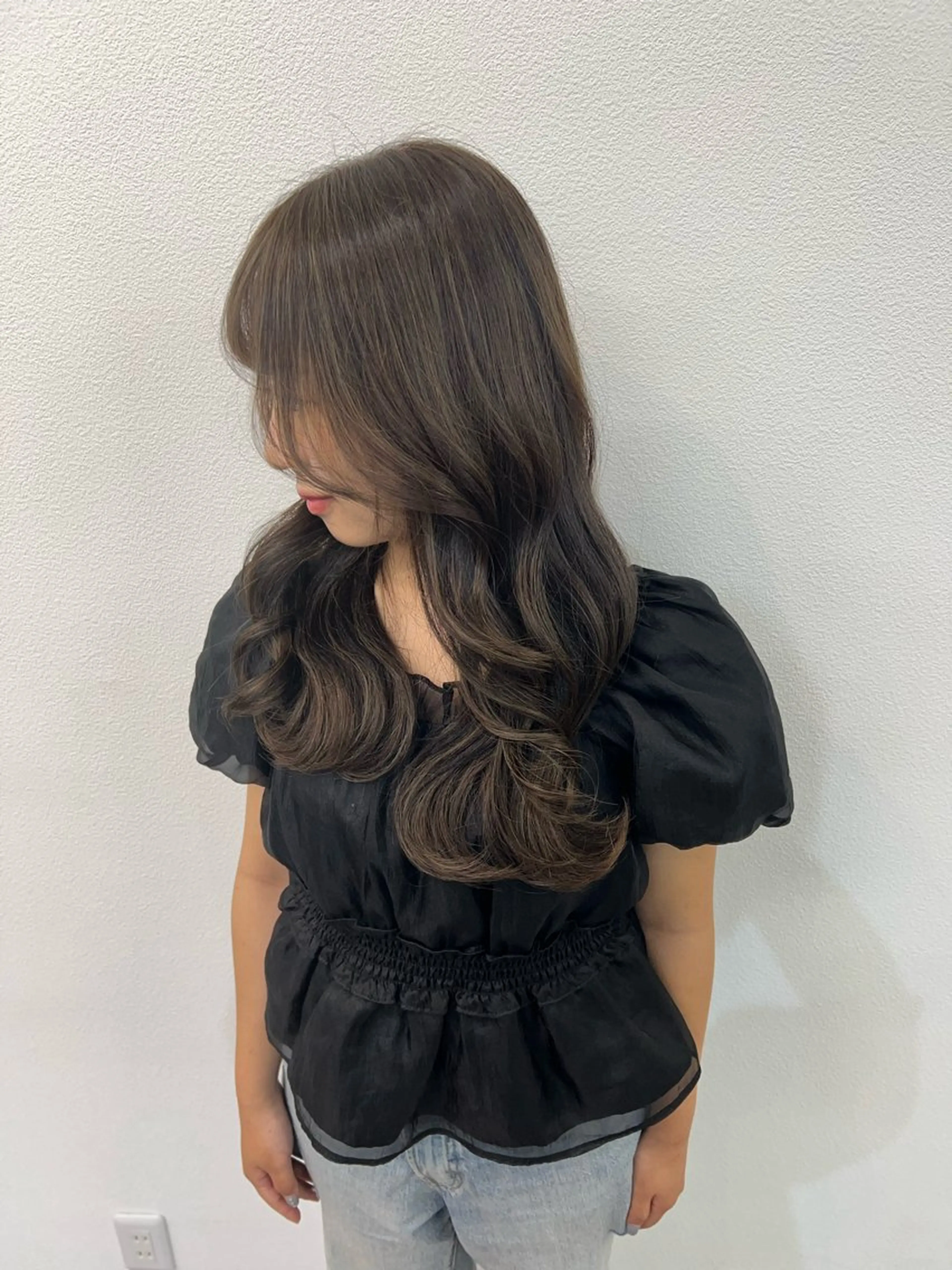 セミロング ハイライト ヘアカラー トリートメント フリーダムマティーニ所属・藤本 翔己のヘアスタイル