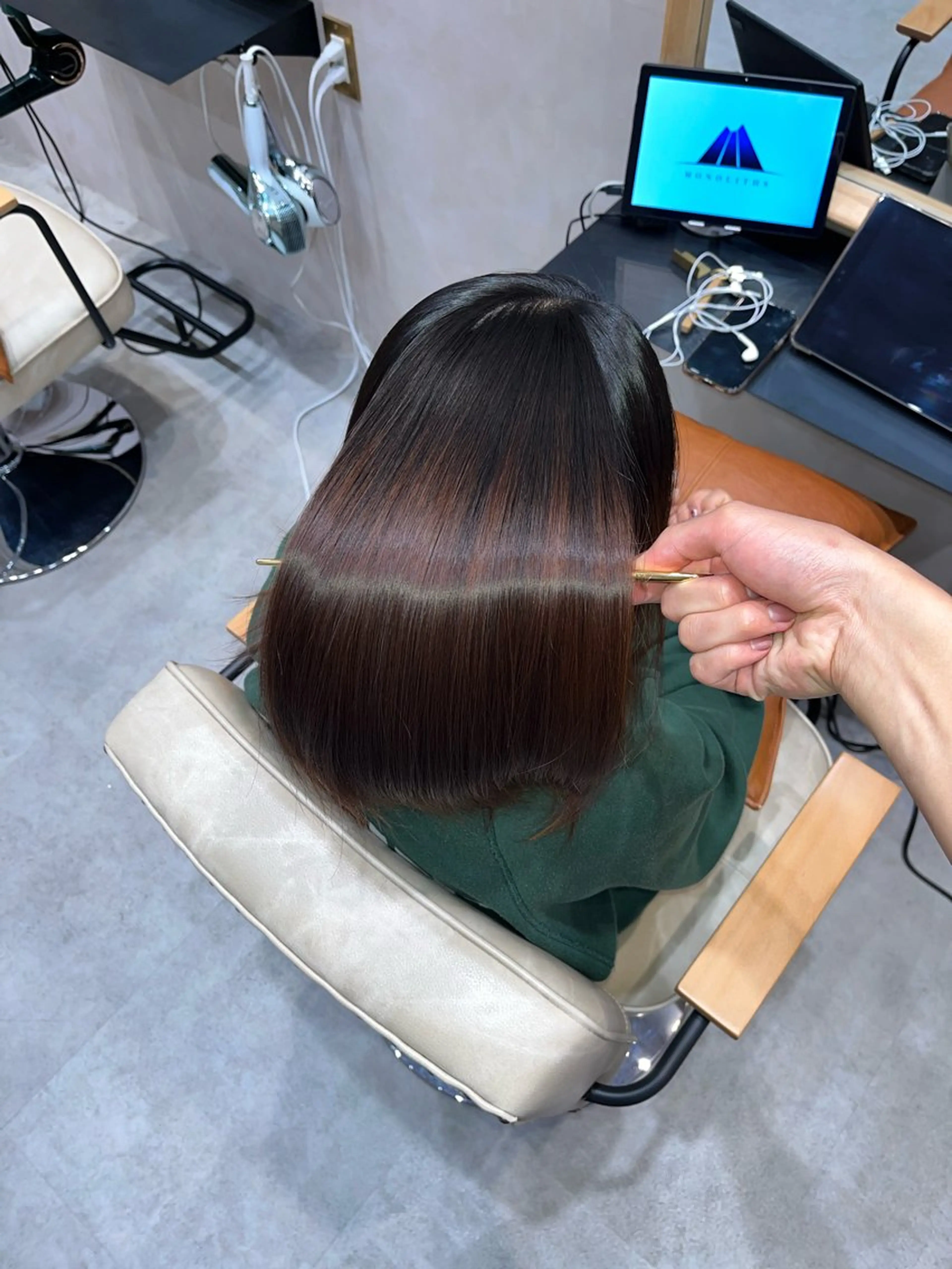 ミディアム 縮毛矯正 髪質改善/艶髪特化 /透明感✨️こうめいのヘアスタイル