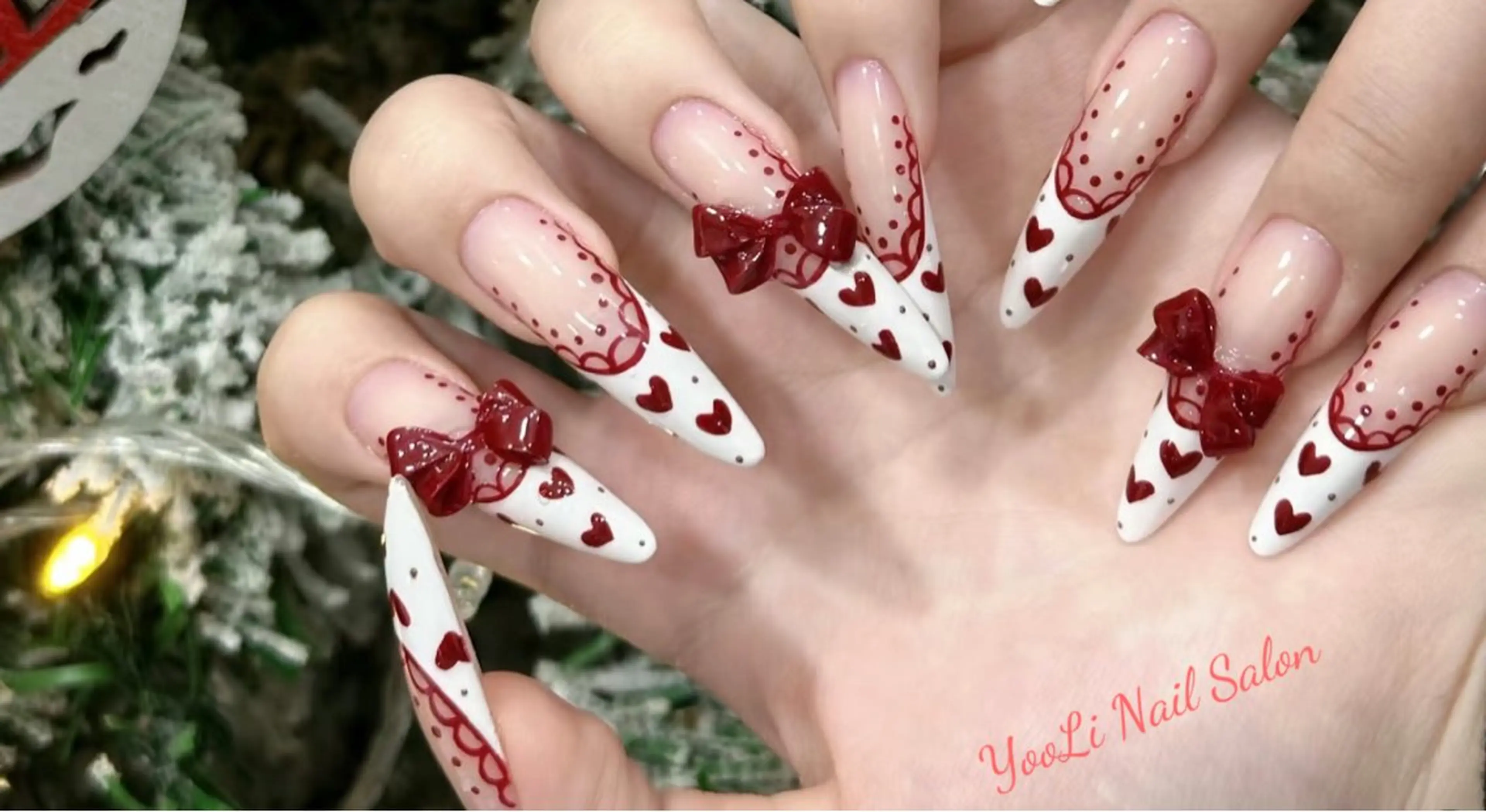 ネイル フレンチネイル グラデーション キラキラネイル 韓国ネイル マグネットネイル ハンドネイル 🎀🎀YooLi Nail Salonのネイルデザイン