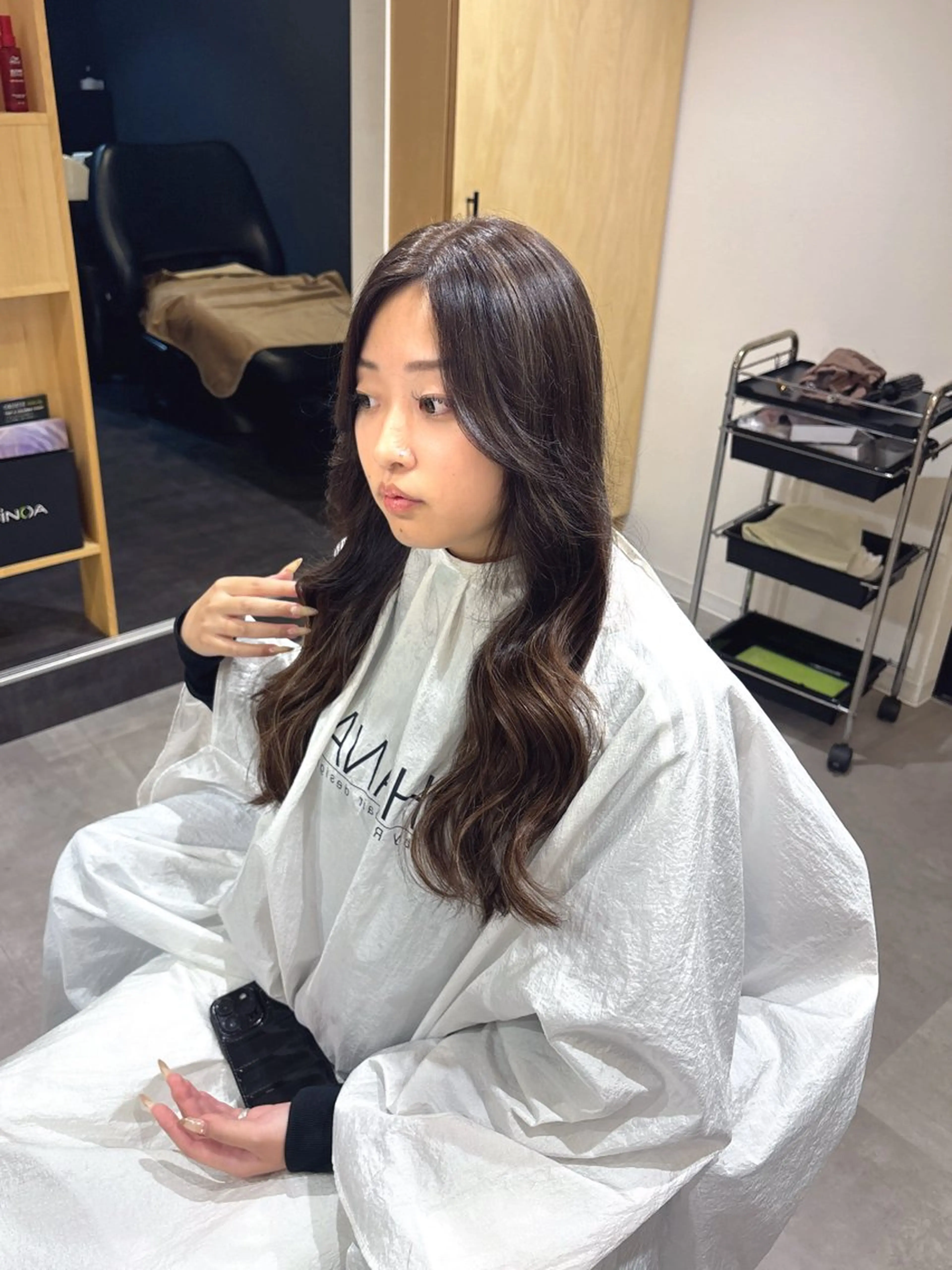 ロング 滑川 吏音のヘアスタイル