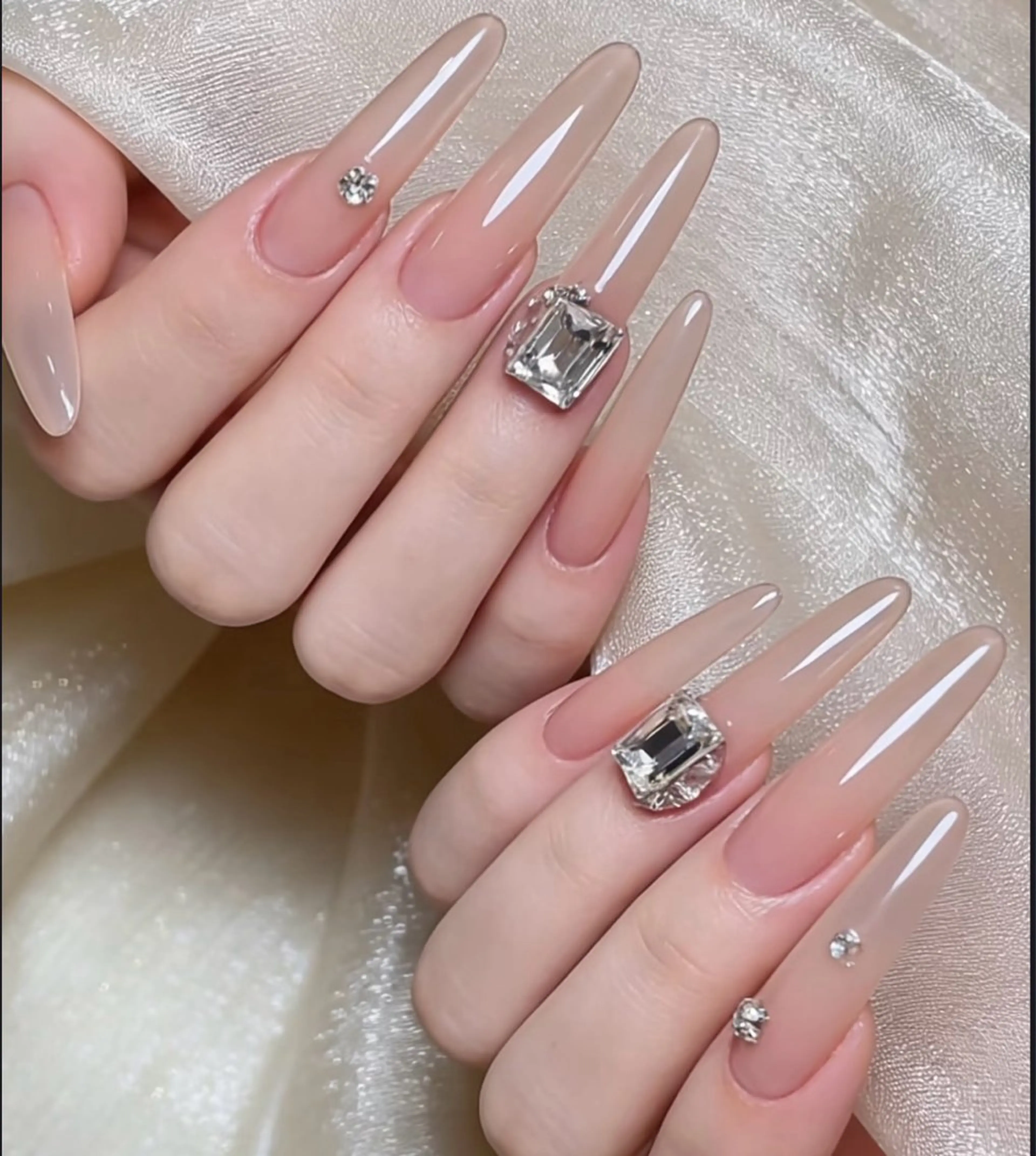 ネイル Yuna NAILSのネイルデザイン