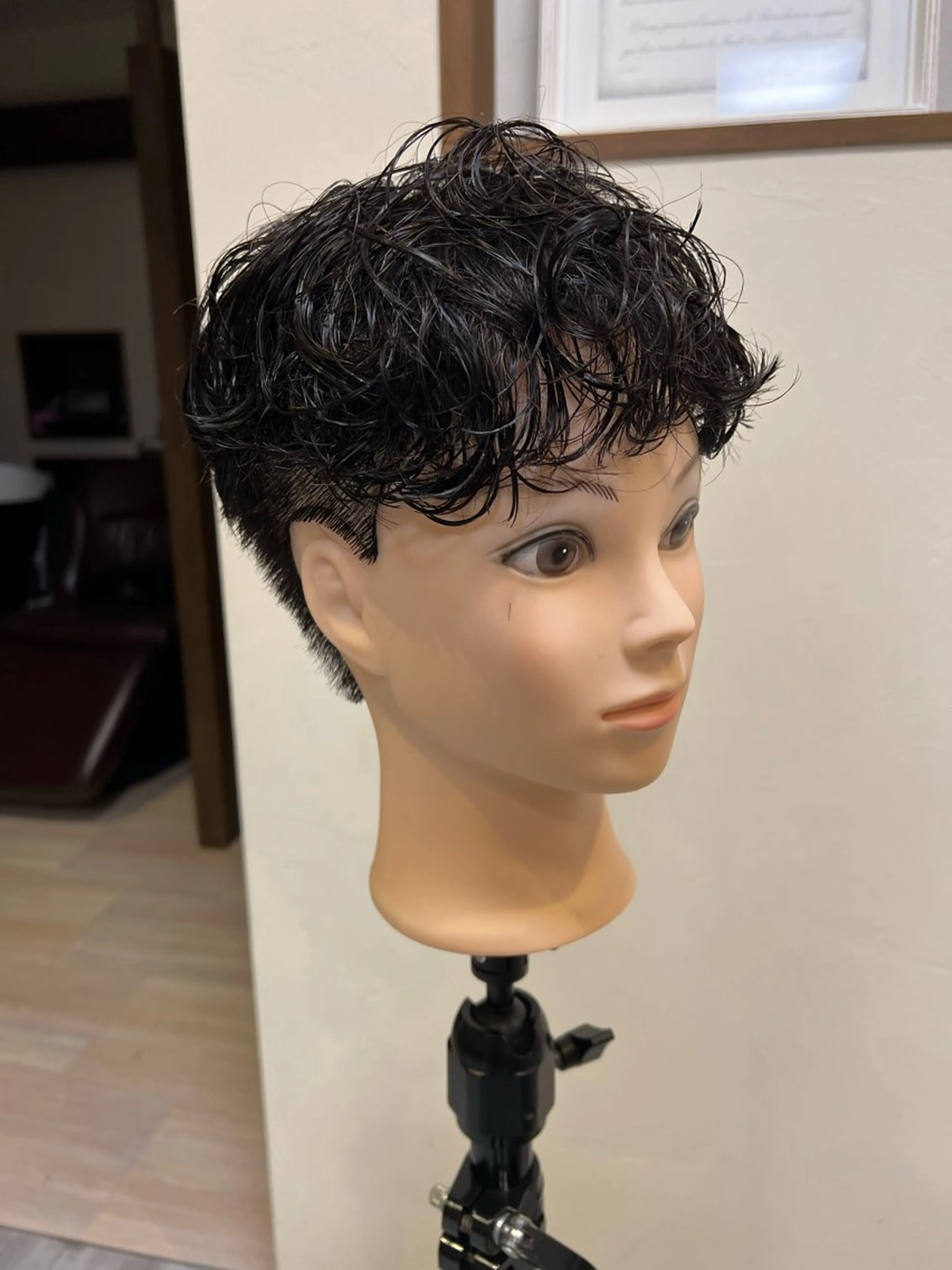 パーマ メンズ メンズパーマ カット パーマ amiehairroom所属・むらたナチュラルパー マ🌀透明感カラーのヘアスタイル