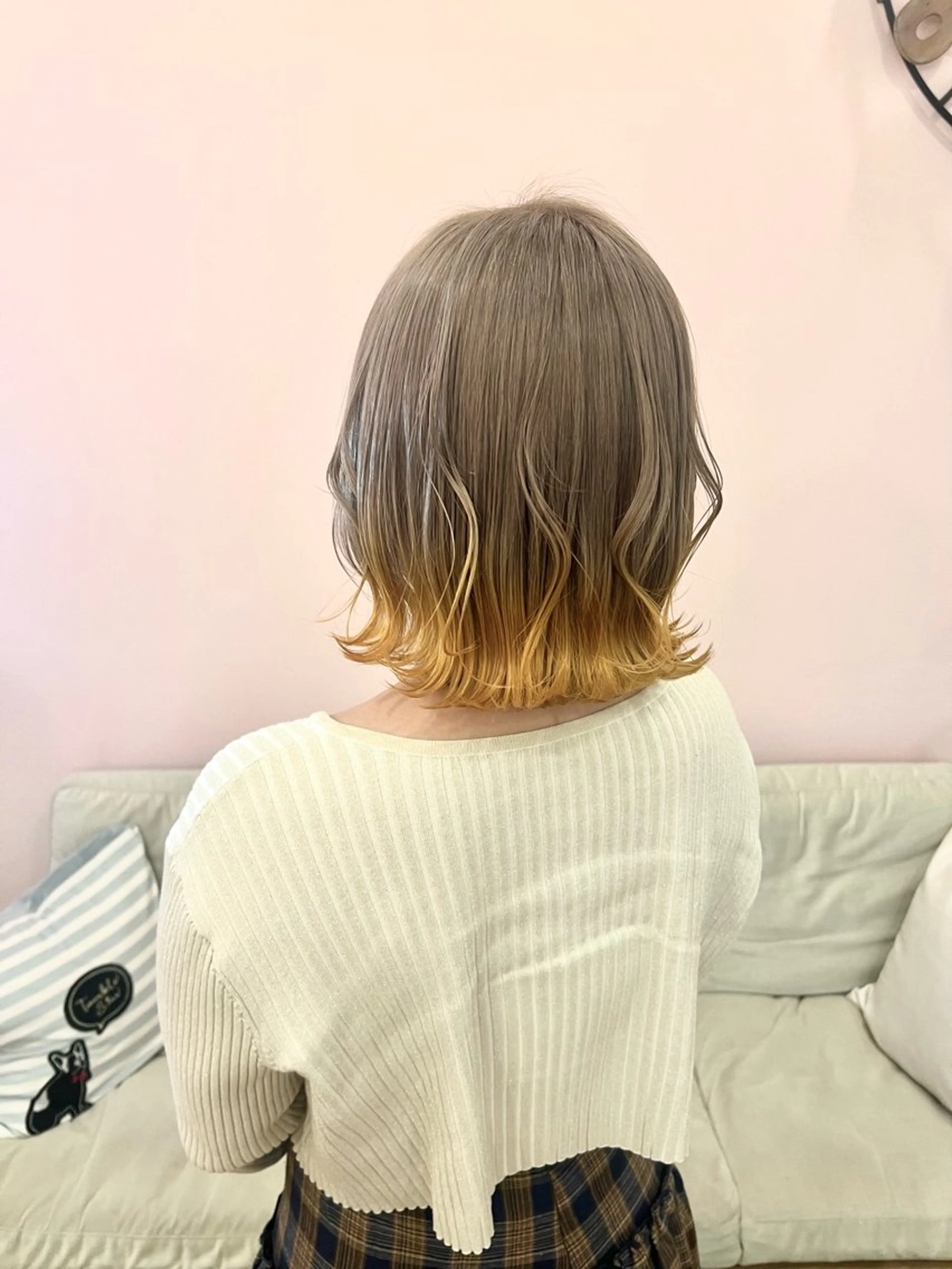 ショート カラー カット ヘアカラー 🎀野崎 美玖𝜗𝜚˚⋆のヘアスタイル