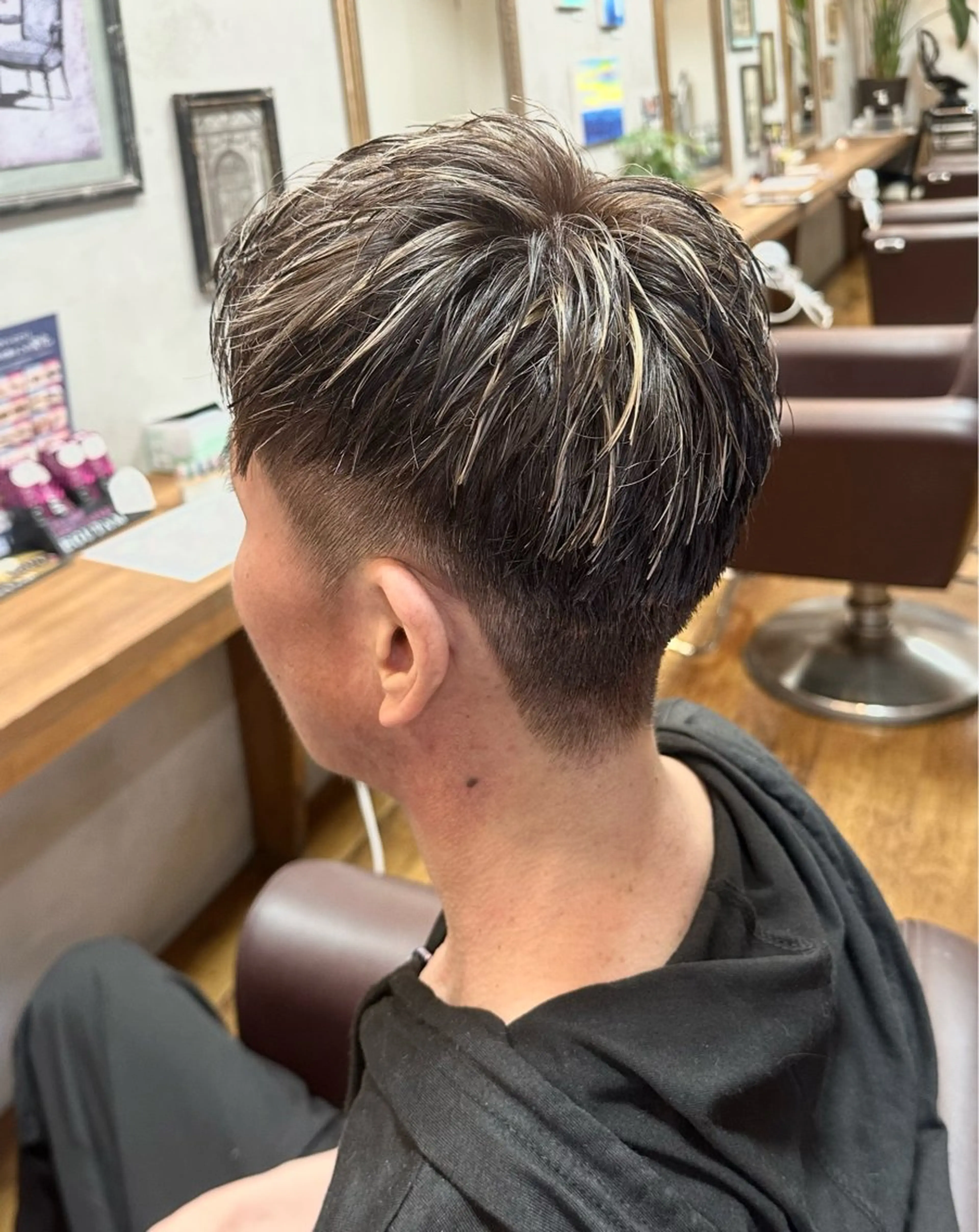 ショート ハイライト Salonde  COCO所属・メンズ専門美容師 RIOのヘアスタイル