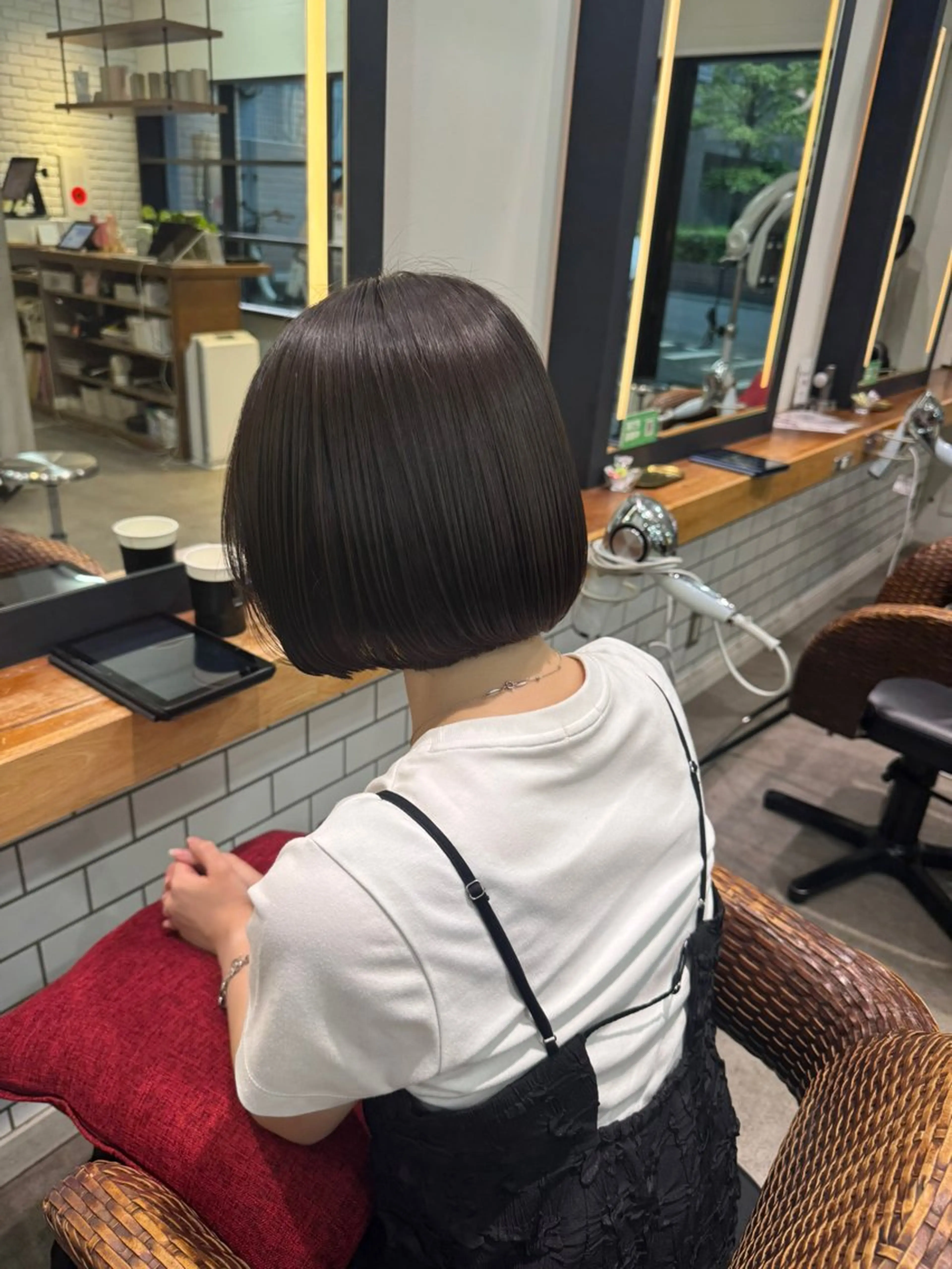 カラー red neo あいりのヘアスタイル