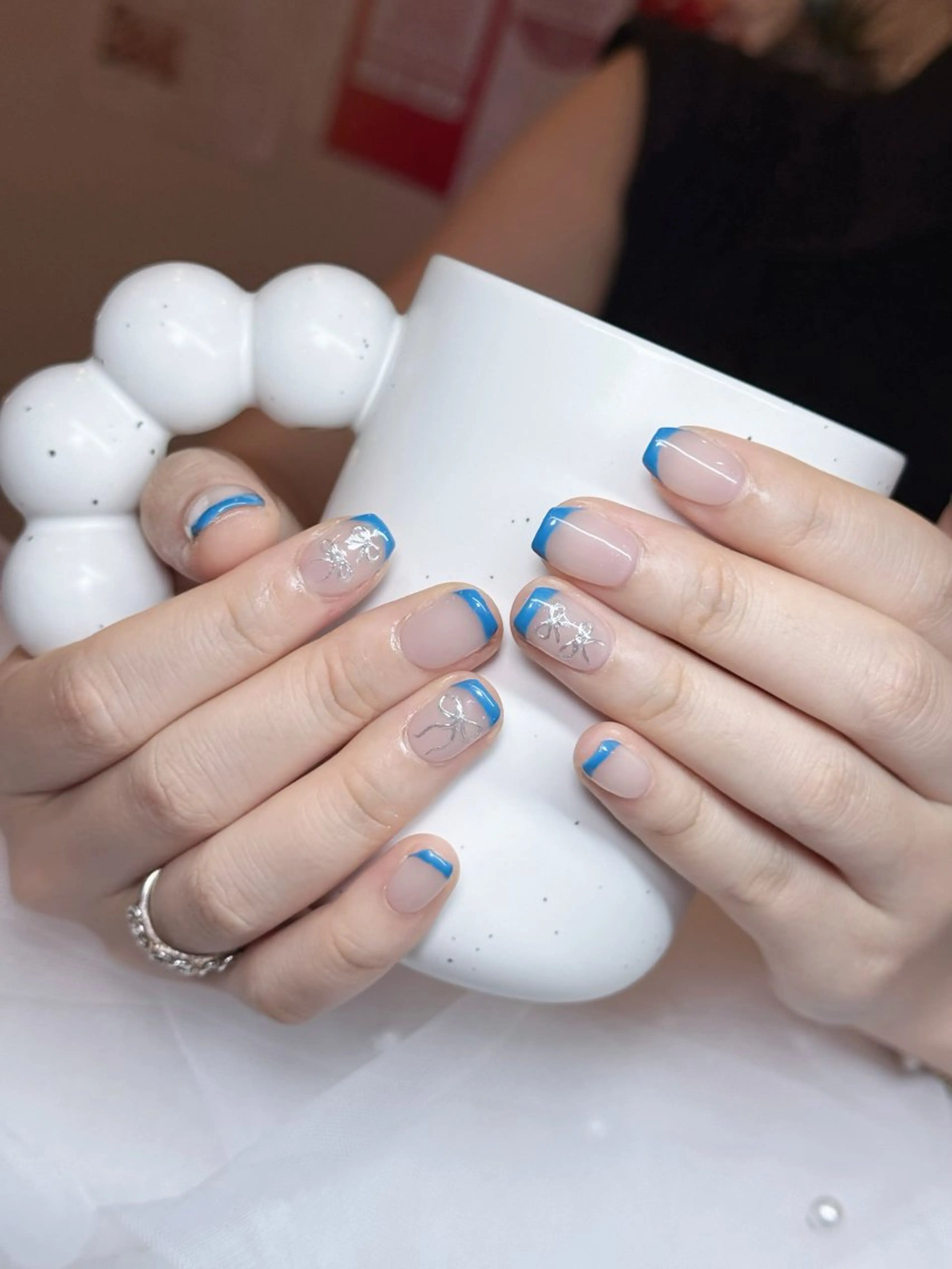 ネイル アートネイル キラキラネイル 韓国ネイル 水色 マグネットネイル ハンドネイル RUBY Nail 日暮里店のネイルデザイン