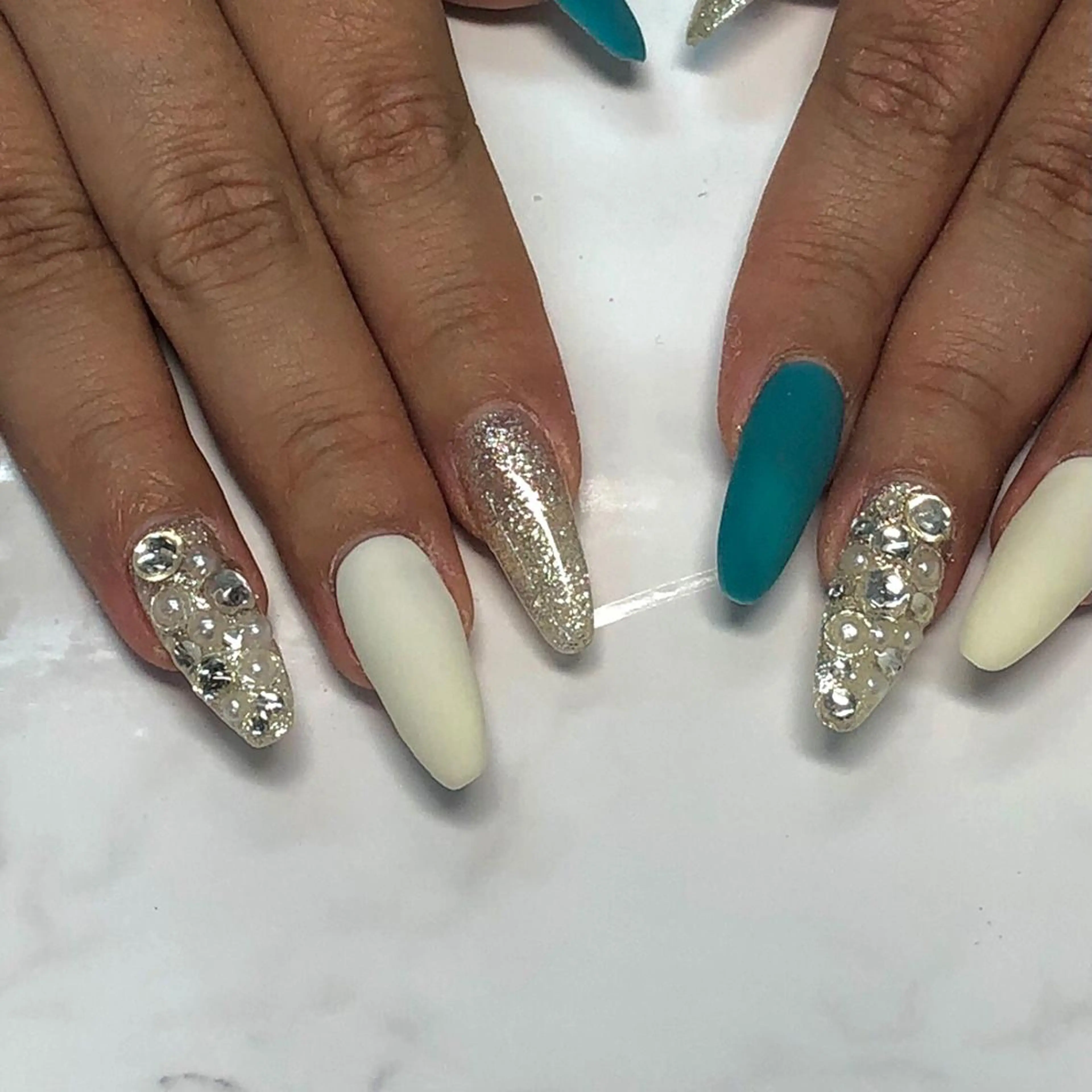 ネイル 長さ出し キラキラネイル マットネイル i'm nailのネイルデザイン