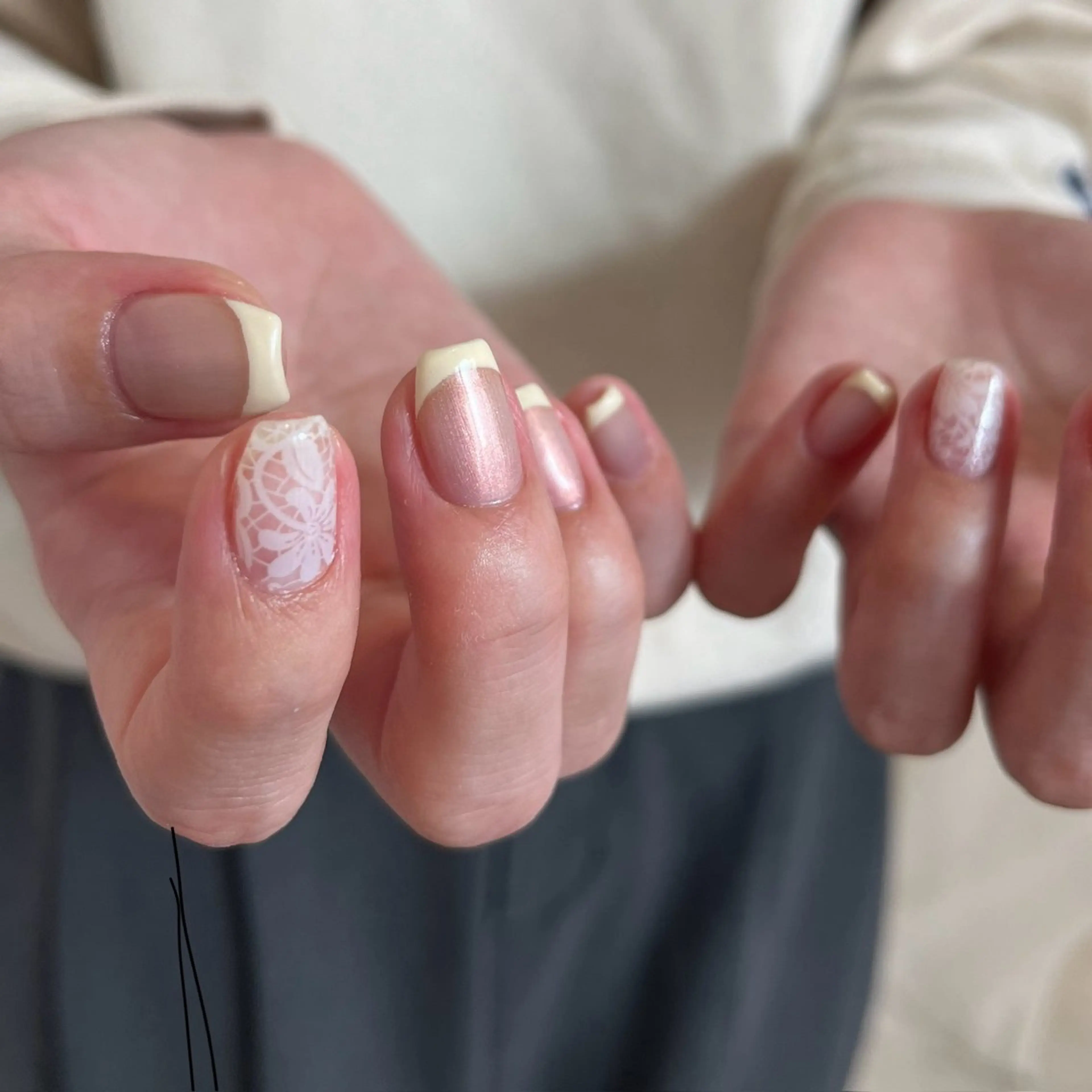 ネイル フレンチネイル レース ハンドネイル people所属・luster shihoのネイルデザイン