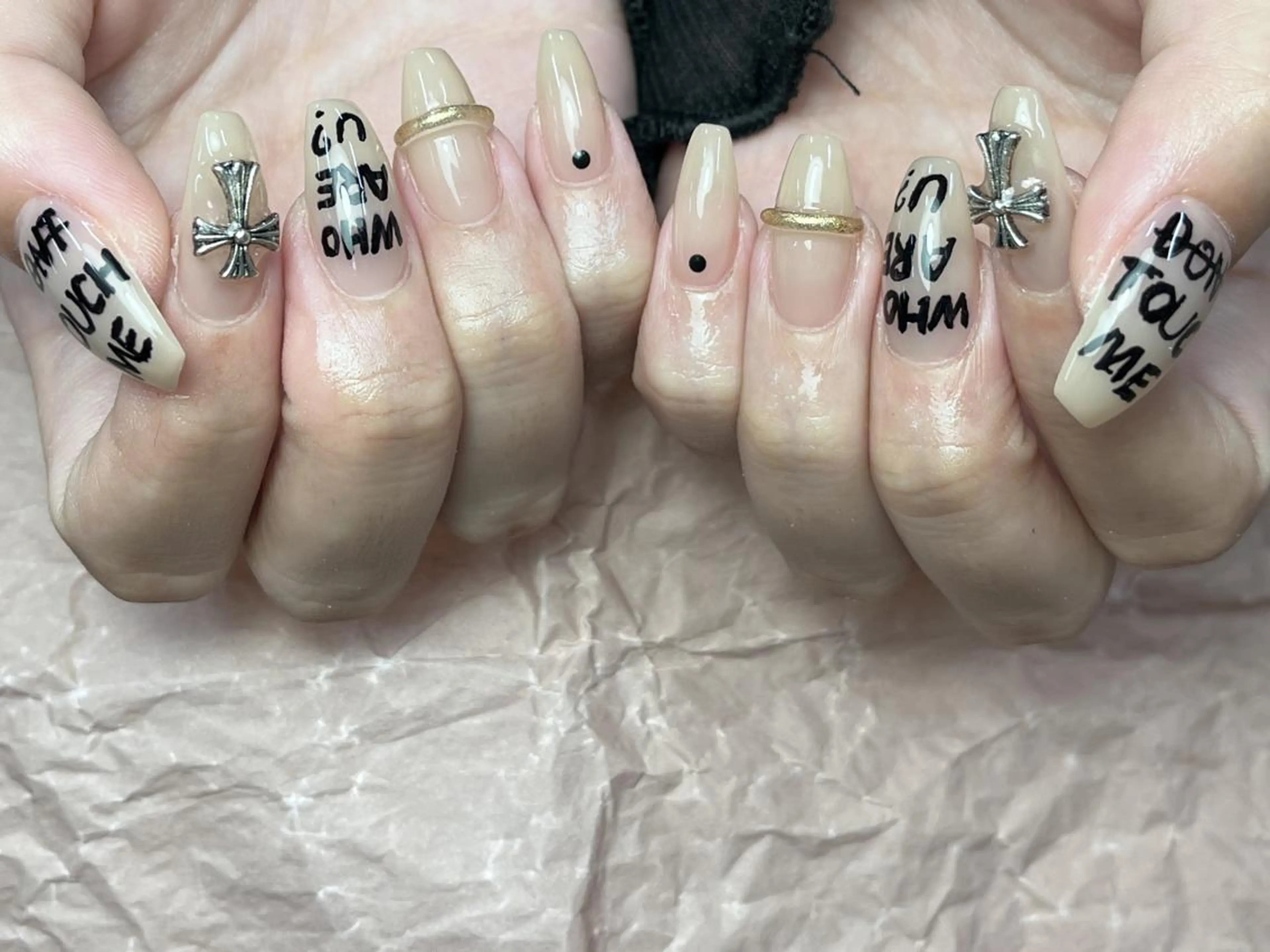 ネイル シルバー ハンドネイル ToliyDeliy Nail Salonのネイルデザイン