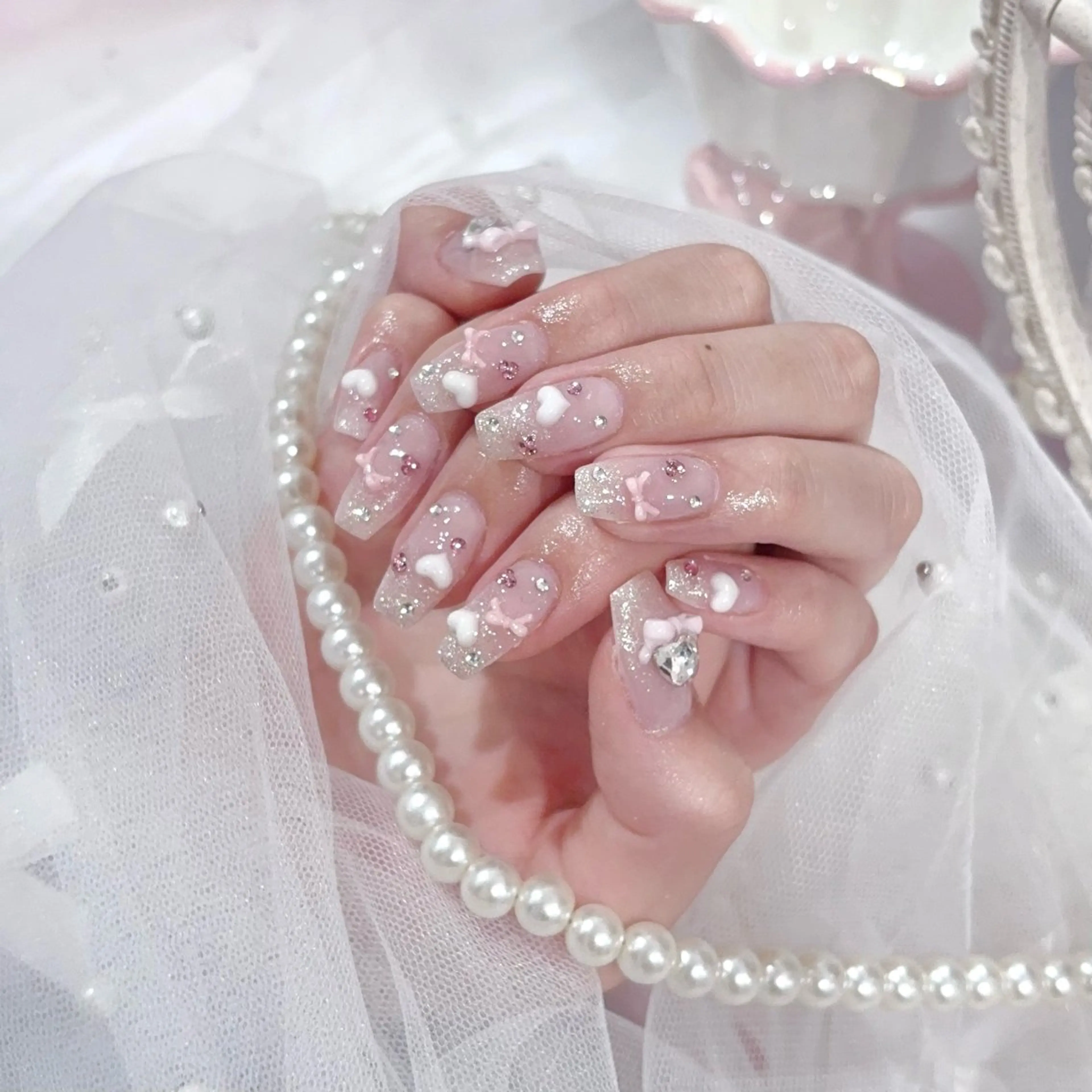 ネイル nailsalon Miss Shirley所属・Miss Shirley新宿のネイルデザイン