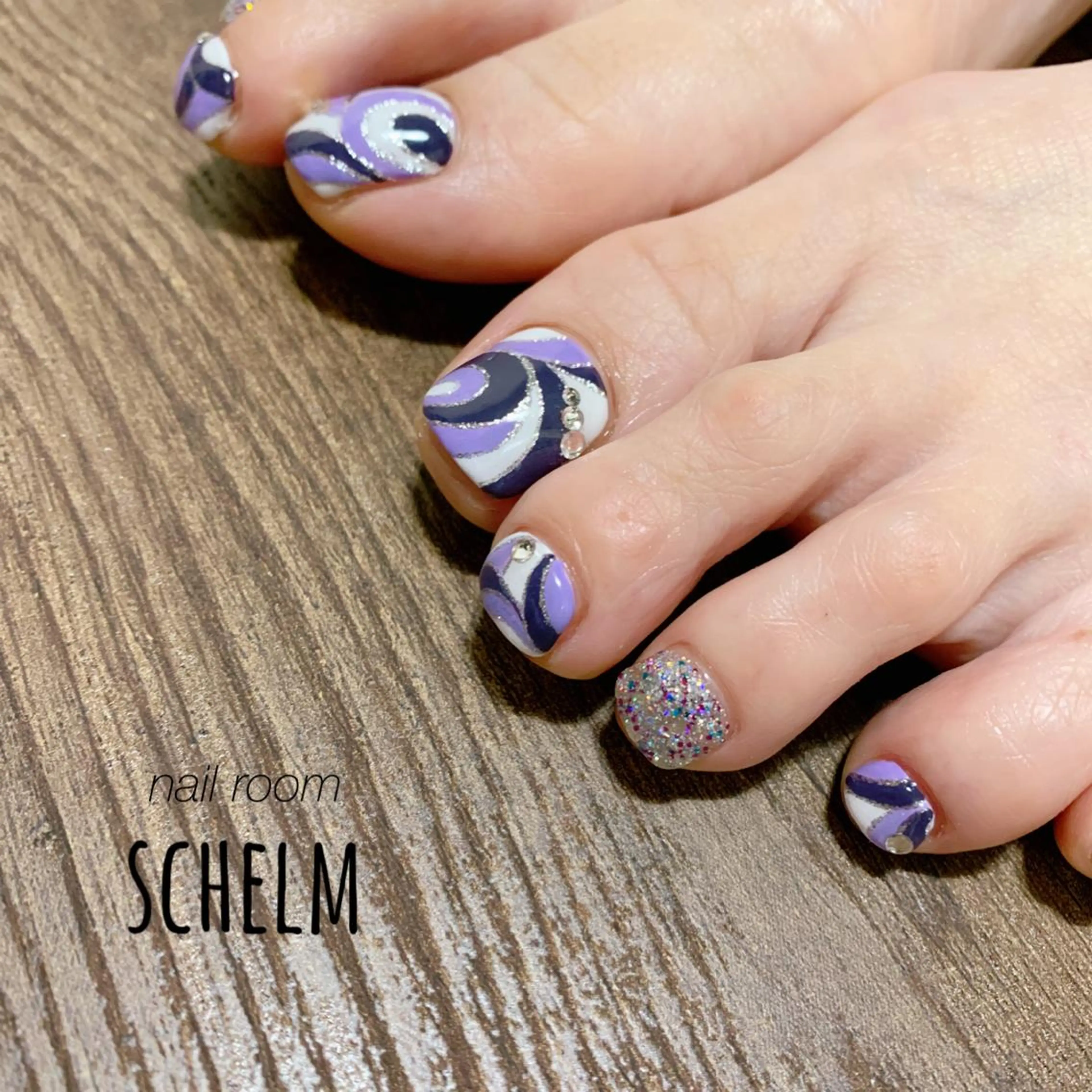 ネイル フットネイル nail room シュレムのネイルデザイン
