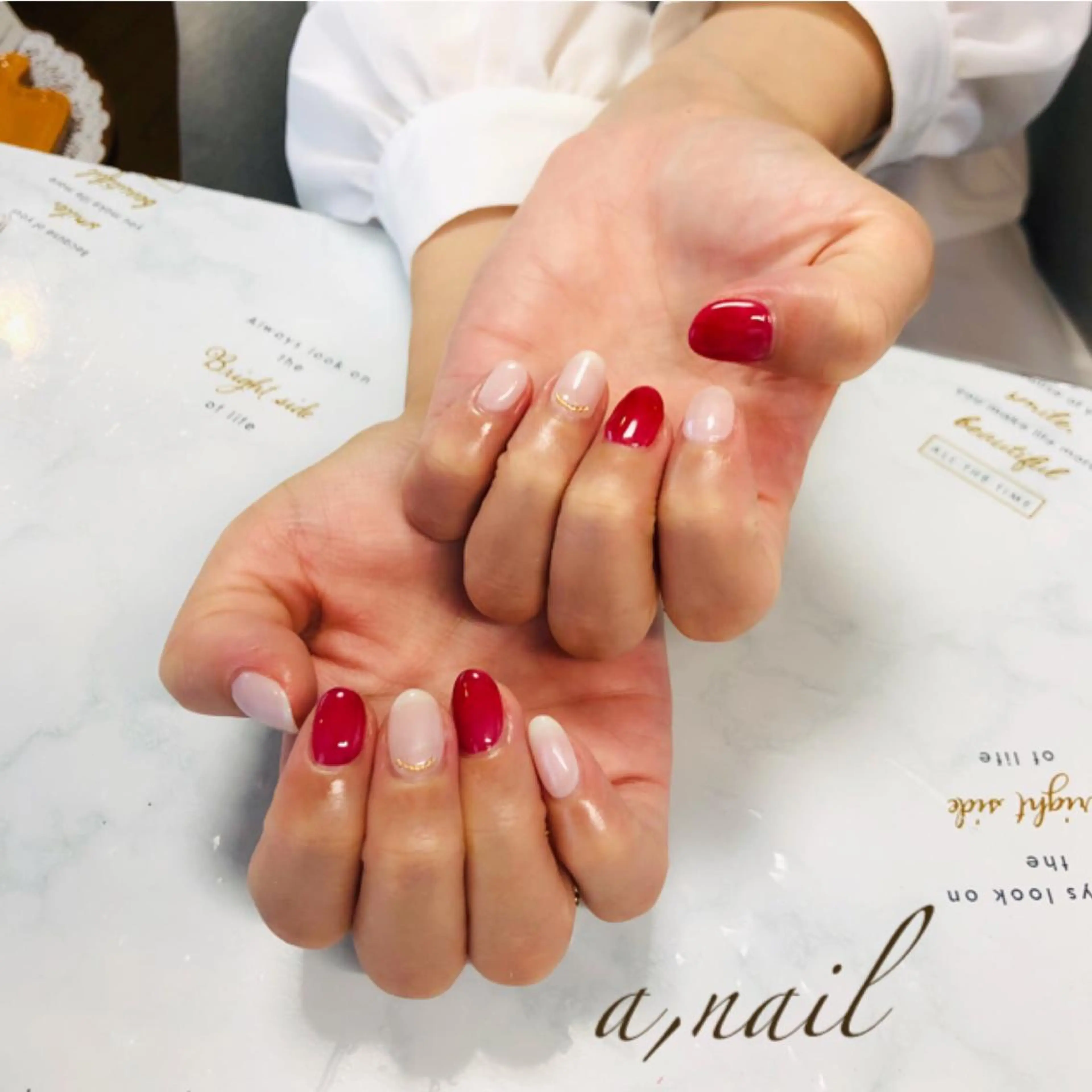 ネイル フットネイル ジェルネイル グラデーション ラメ(グリッター) ラメグラデーション ハンドネイル ネイルサロン エーネイルのネイルデザイン