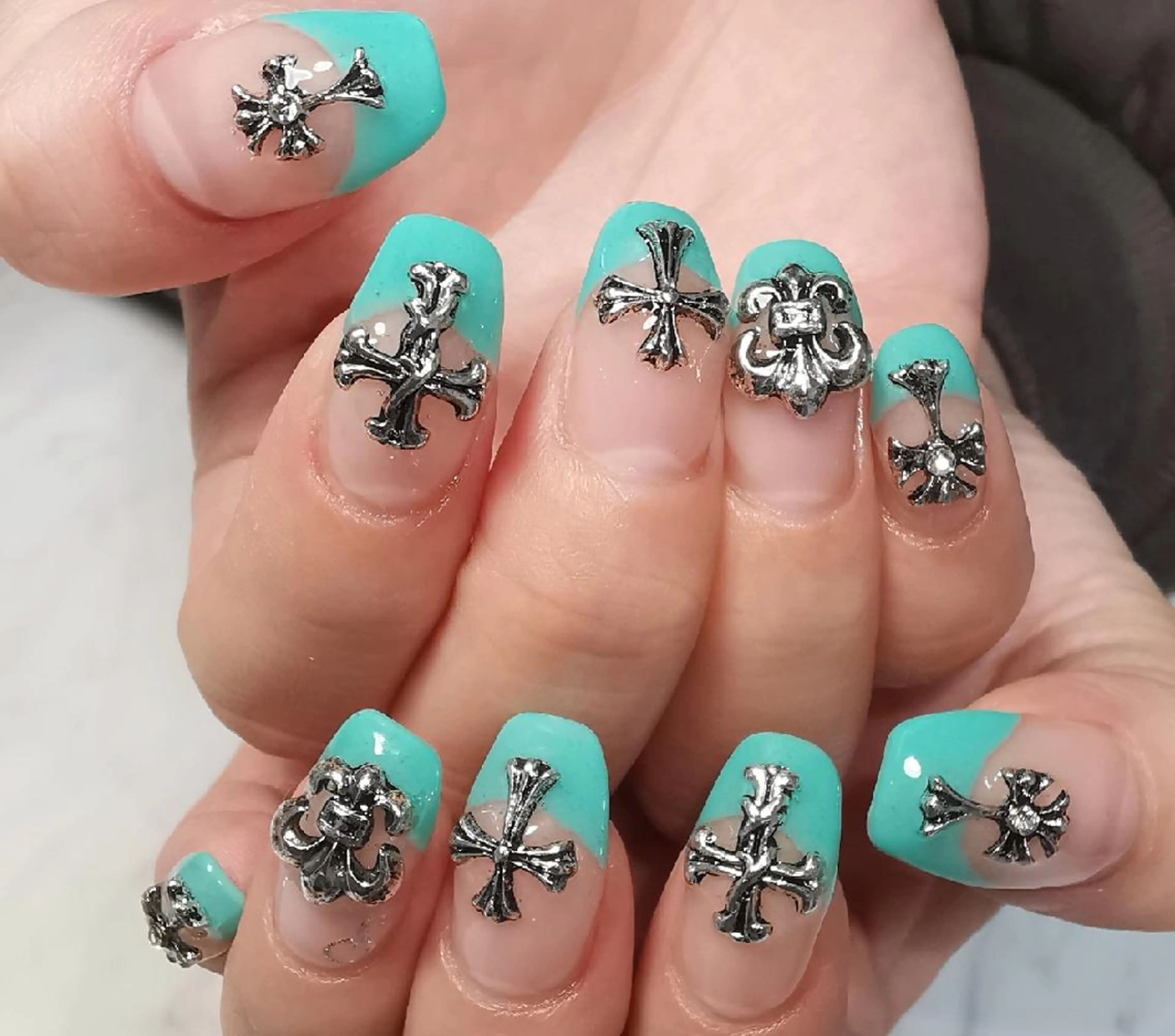 ネイル フレンチネイル ハンドネイル reve あやののネイルデザイン