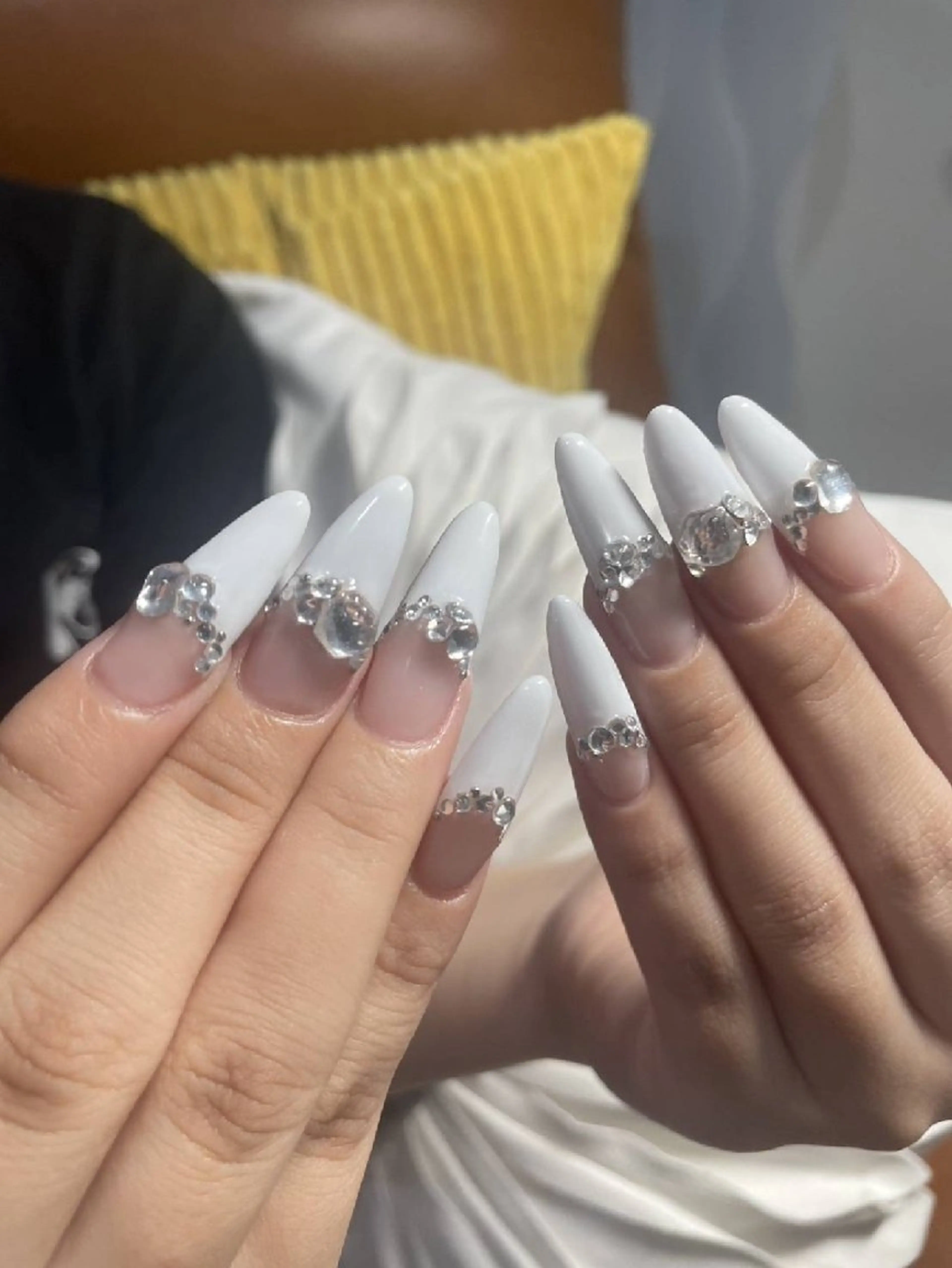ネイル フレンチネイル ストーンネイル ハンドネイル フットネイル nail  lounge Sのネイルデザイン