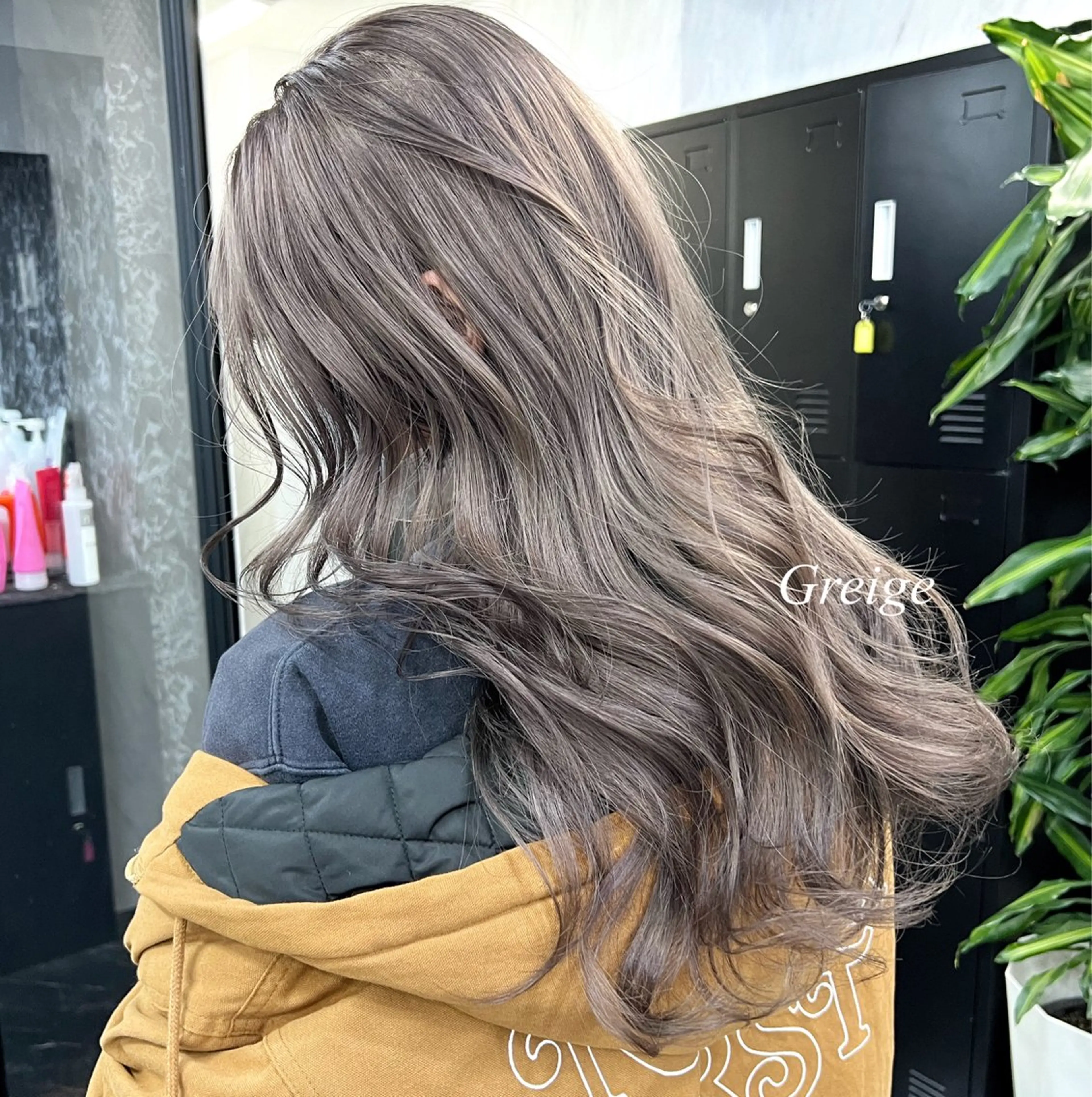 ロング カラー シールエクステ ハイトーンカラー エクステ ヘアカラー シールエクステ特化 ハイトーン、NANAのヘアスタイル