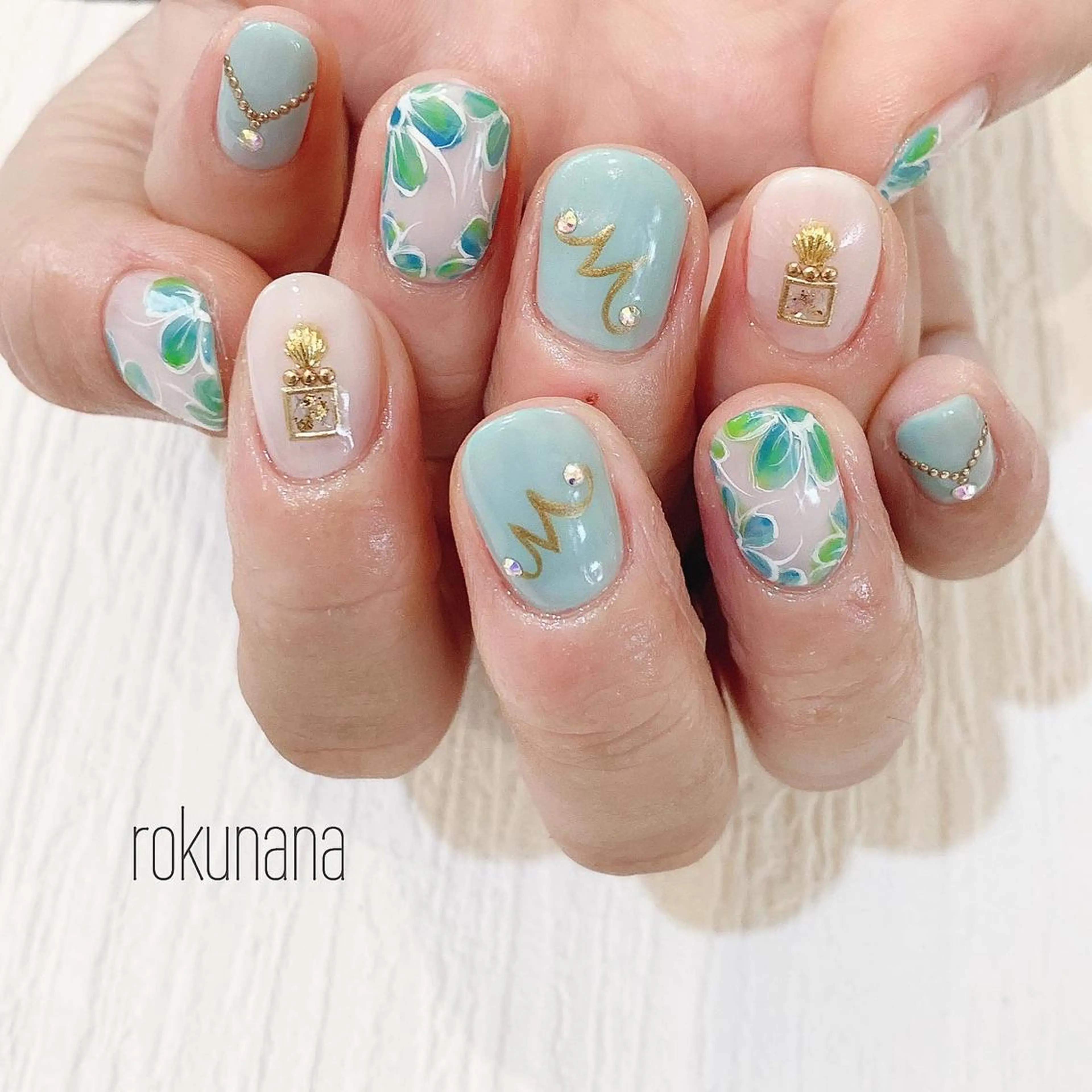 ネイル rokunana 佐野のネイルデザイン