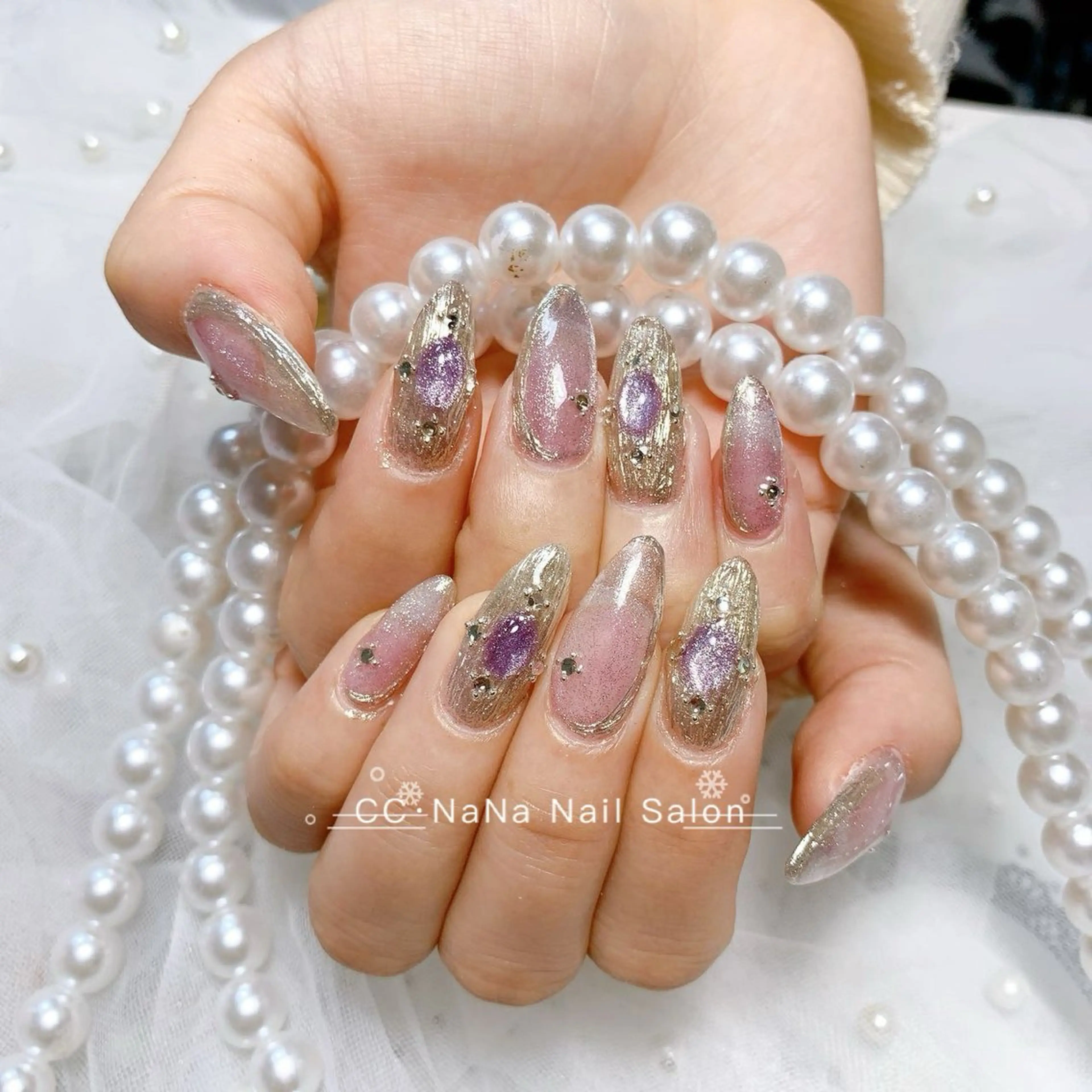 ネイル アートネイル ミラーネイル スカルプネイル ハンドネイル 💎CC・NaNa 韓国風ネイル🌙Cのネイルデザイン