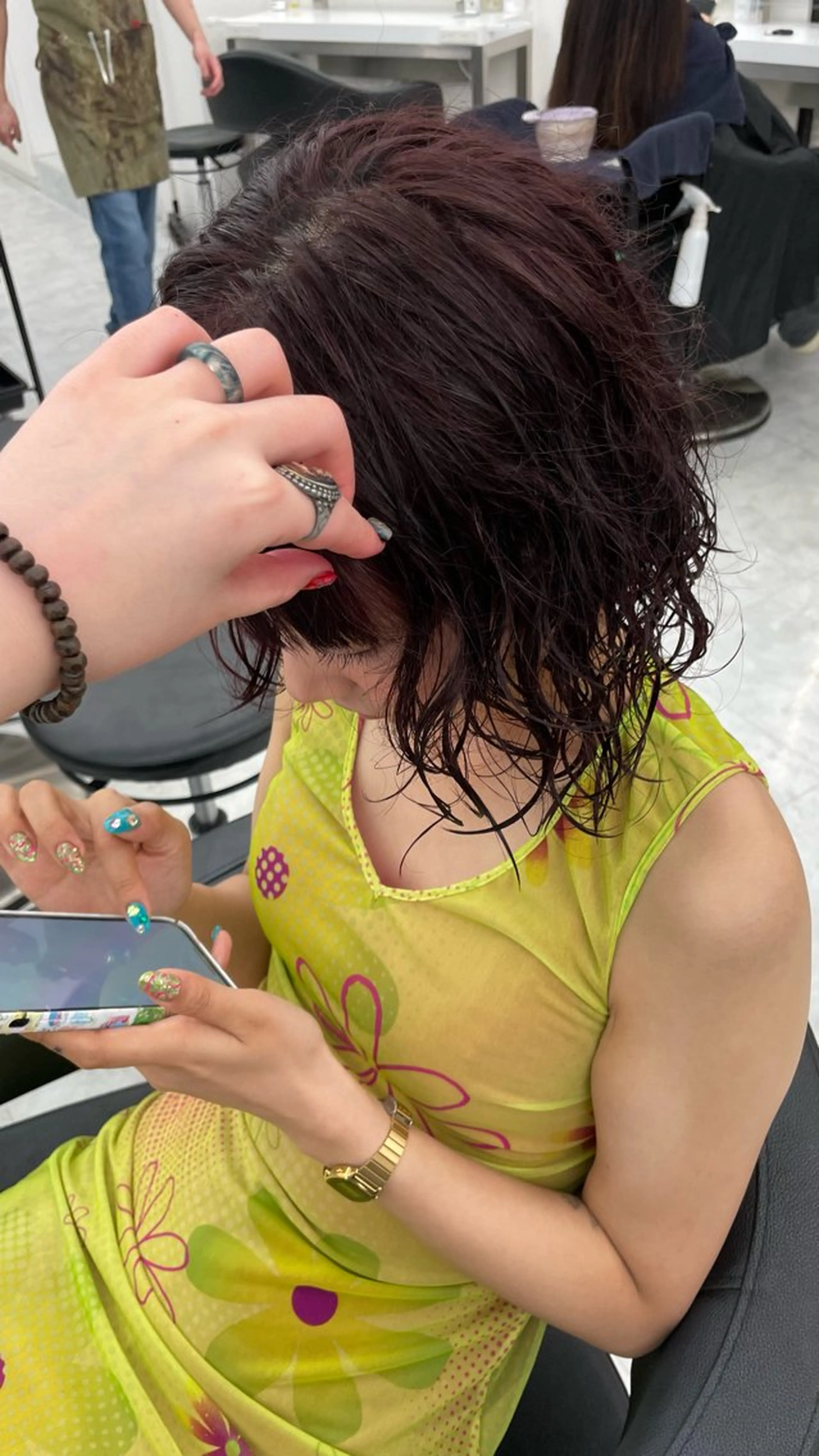 〈お手入れを楽にしたい方必見〉パーマ＋カット＋艶感ワンカラーの写真