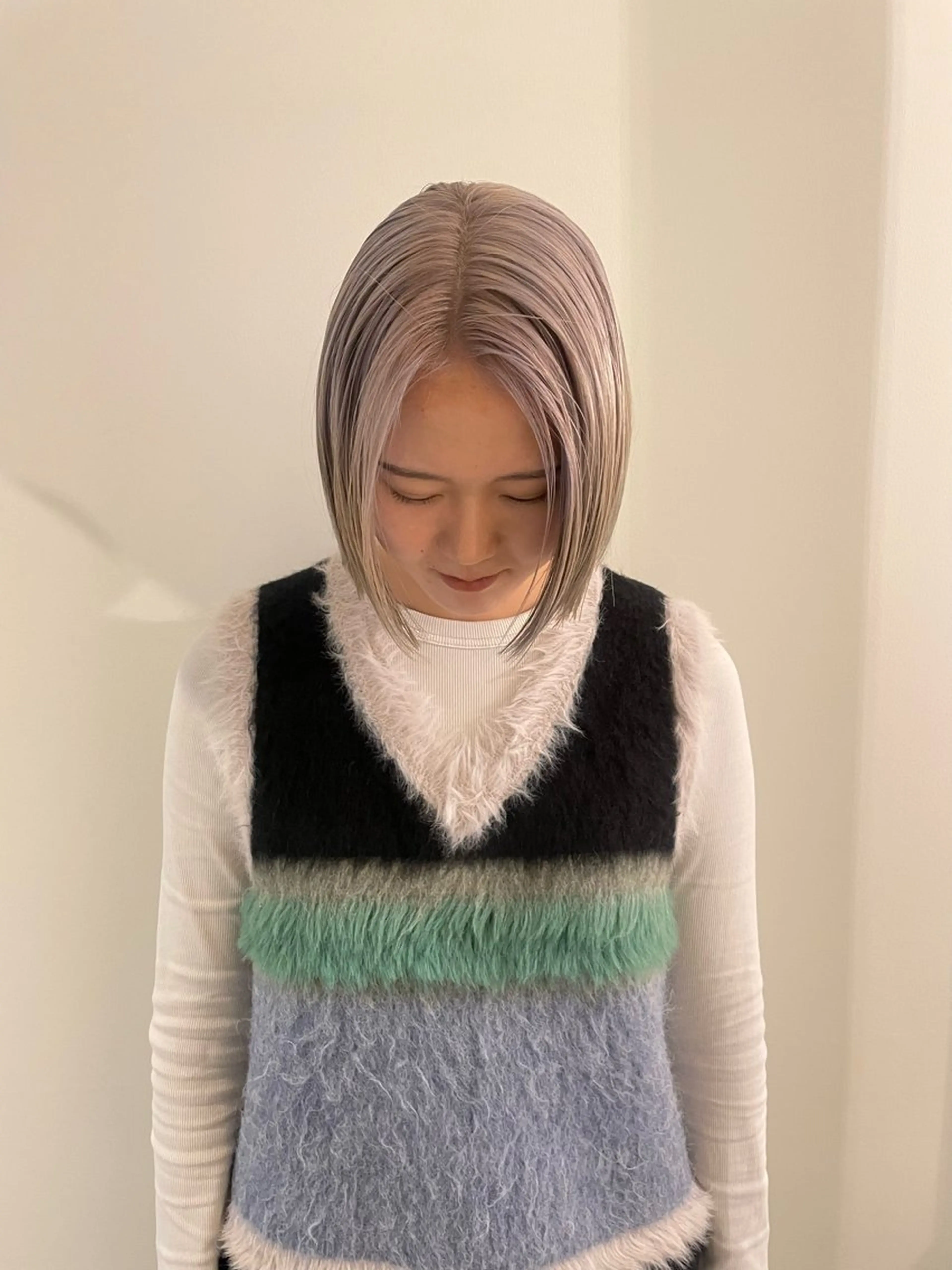 ショート カラー ブリーチ ヘアカラー 渋谷 留菜のヘアスタイル