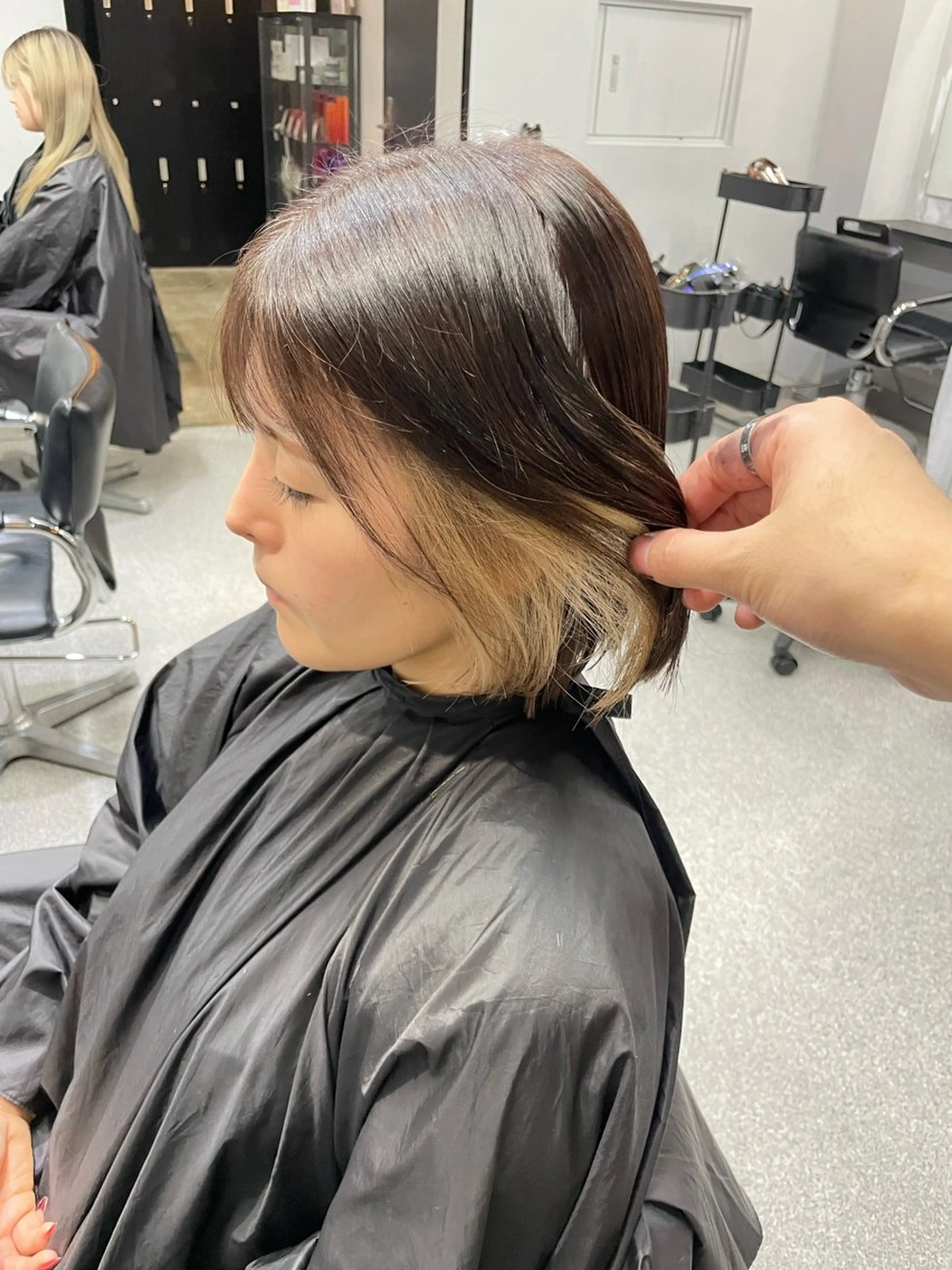 ショート ヘアカラー トリートメント ケアブリーチ/ エクステ/レイヤーのヘアスタイル