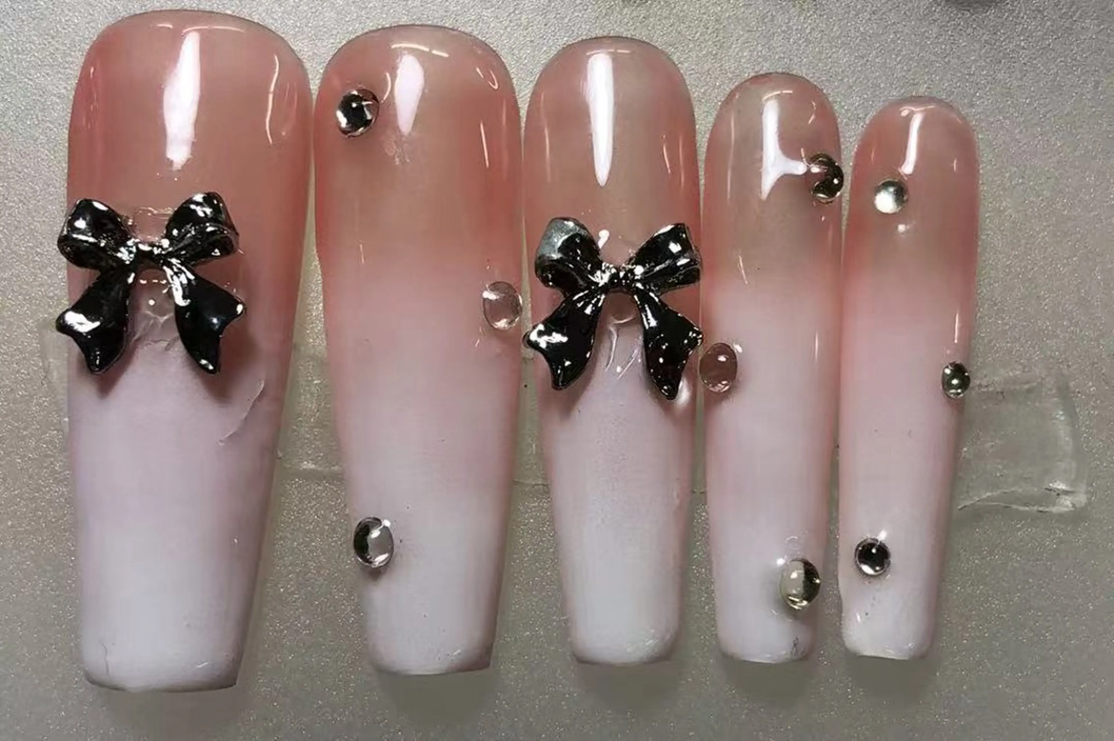 ネイル ルラワンネイル エンのネイルデザイン