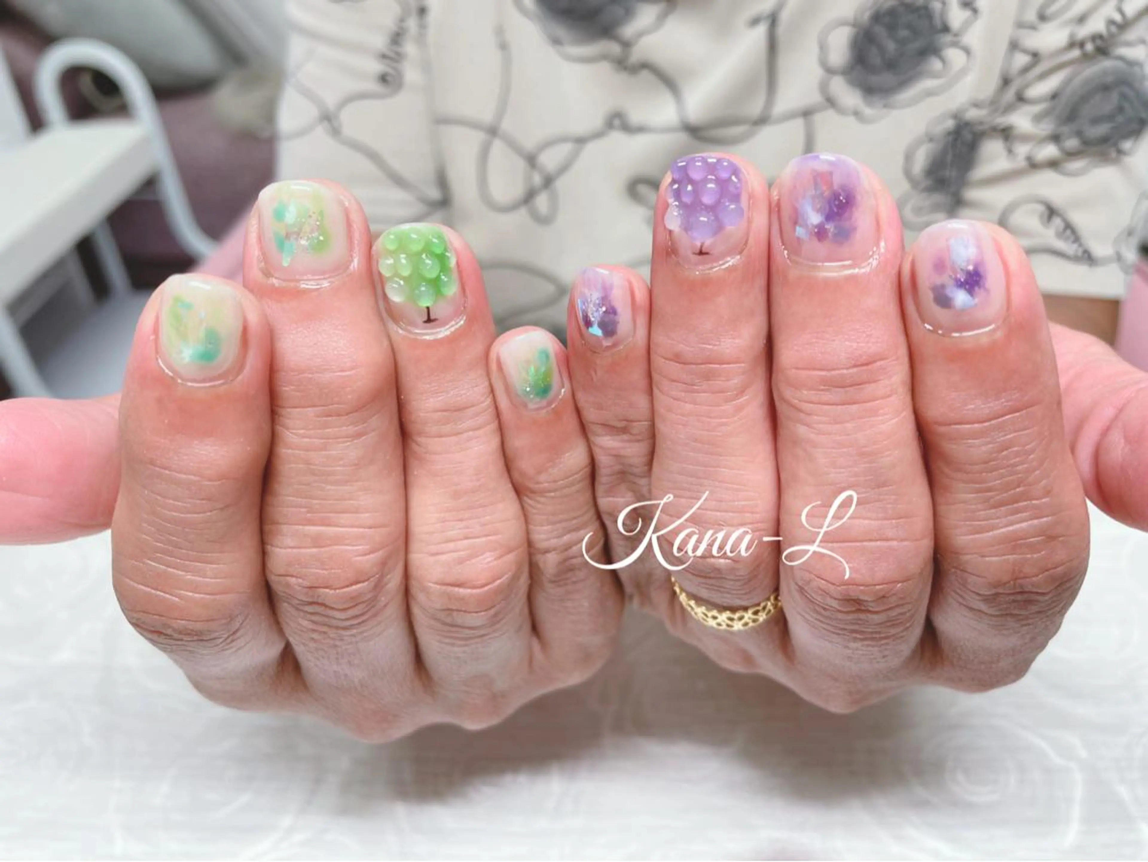 カラー ネイル ジェルネイル ニュアンスネイル パラジェル ぷっくりネイル 芦辺 香奈のネイルデザイン