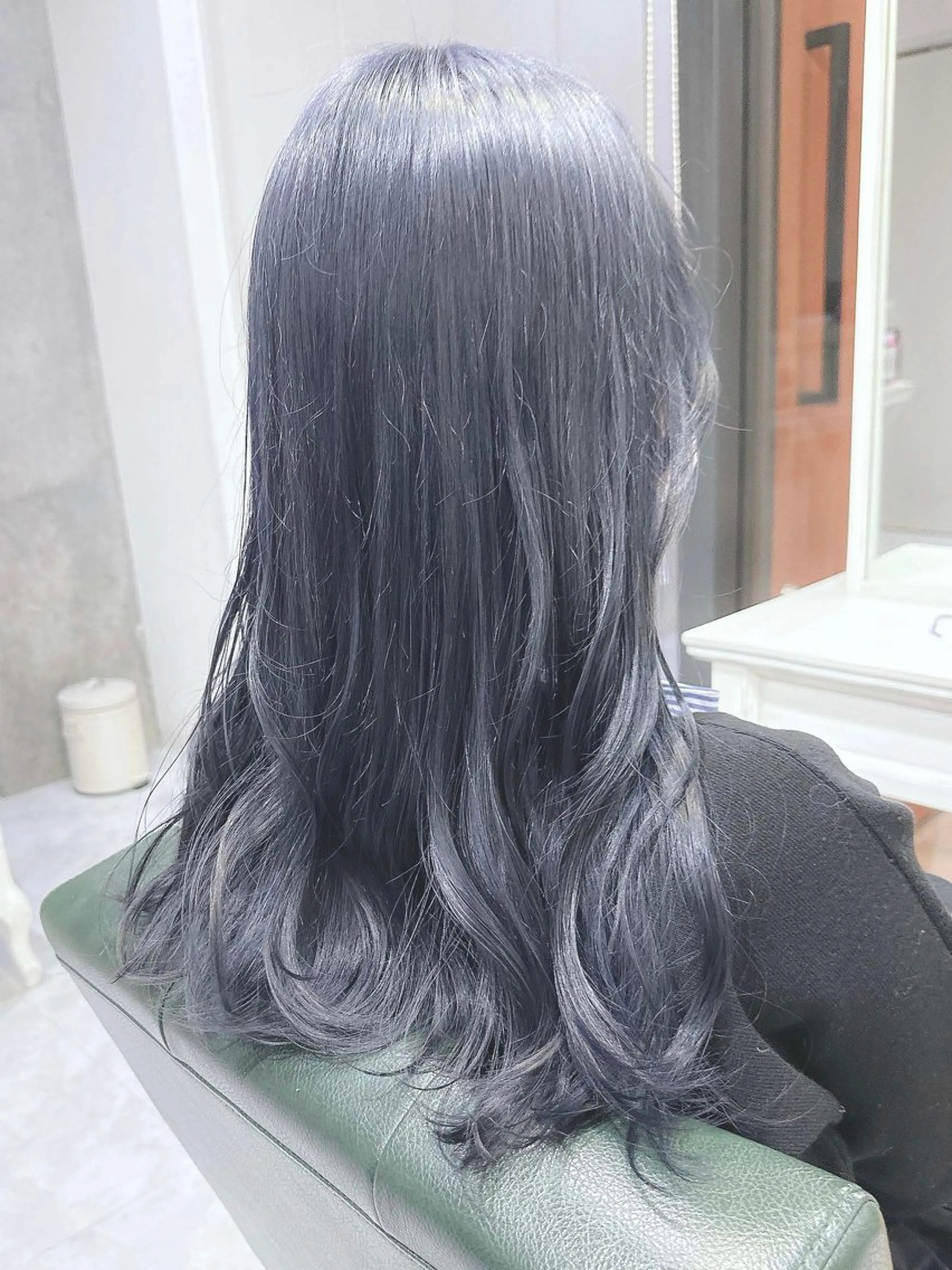 ロング カラー ヘアアレンジ ブリーチ ケアブリーチ 透明感カラー デザインカラー ハイトーンカラー 𝐑𝐈𝐍𝐊𝐀 🐷🖤のヘアスタイル