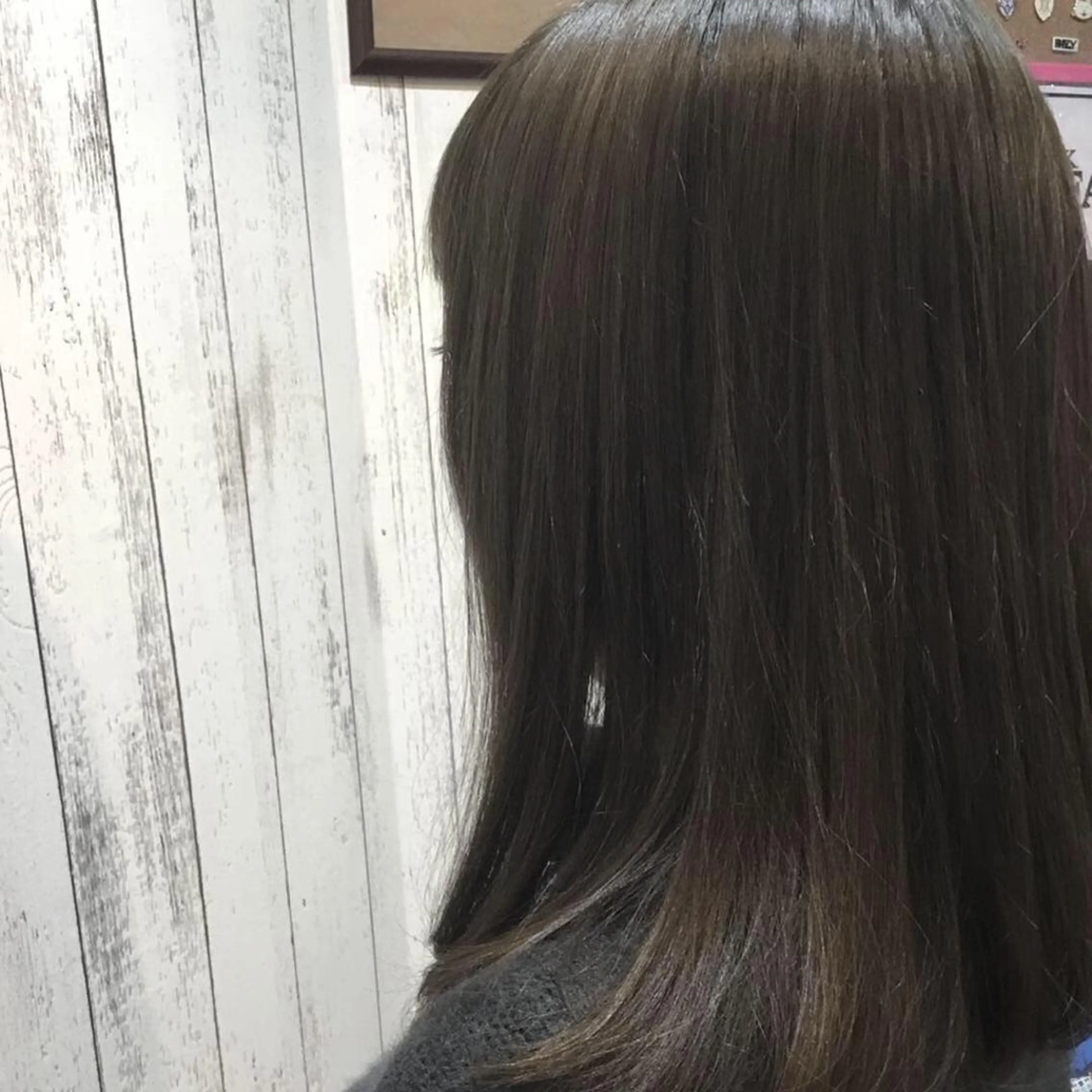 セミロング カラー パーマ embrace エンブレイスのヘアスタイル