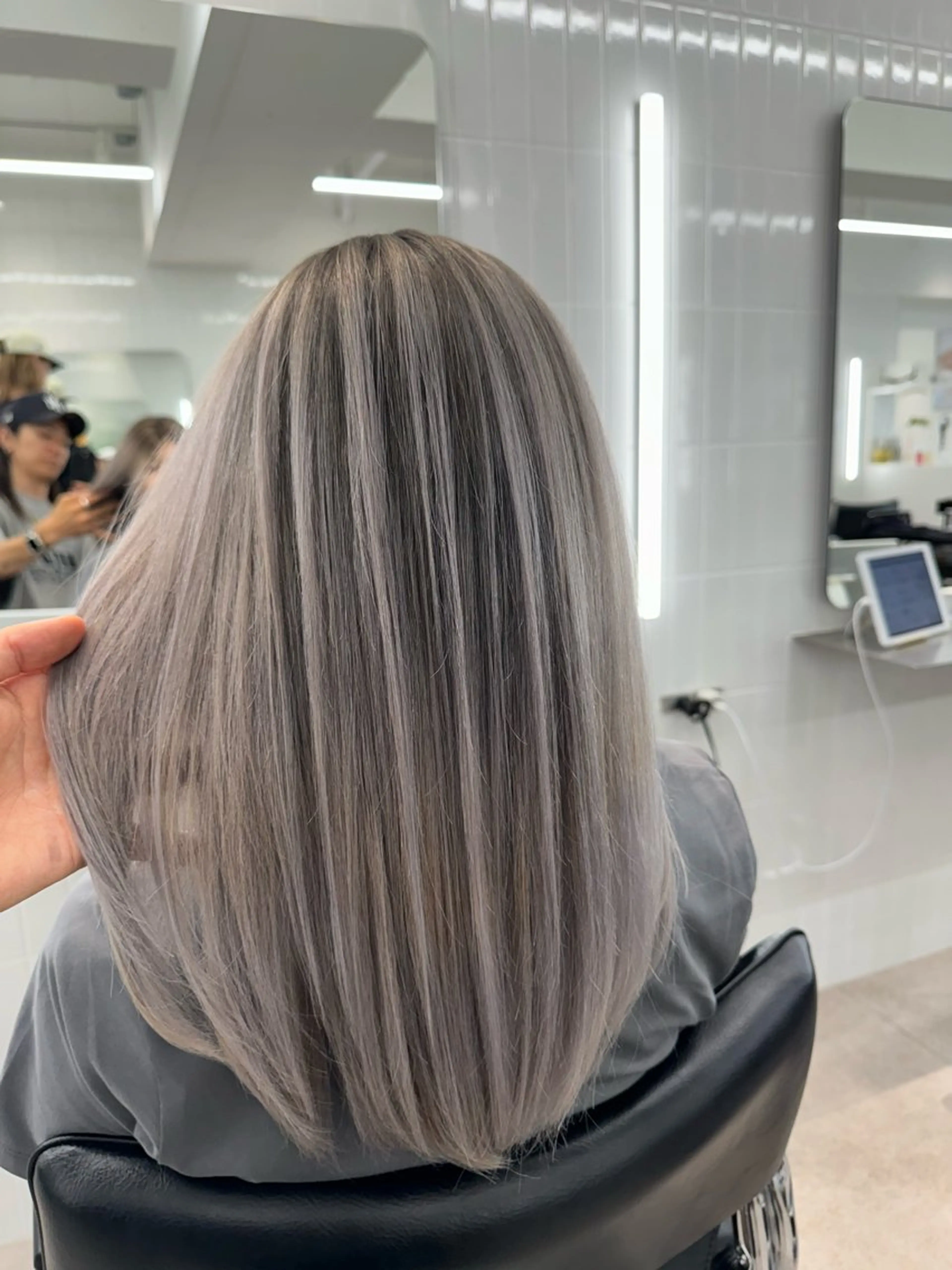 ロング カラー バレイヤージュ グラデーションカラー ハイトーンカラー 外国人風カラー レイヤーカット 断髪刈舞所属・フェード・メッシュ ハイトーン/fumaのヘアスタイル