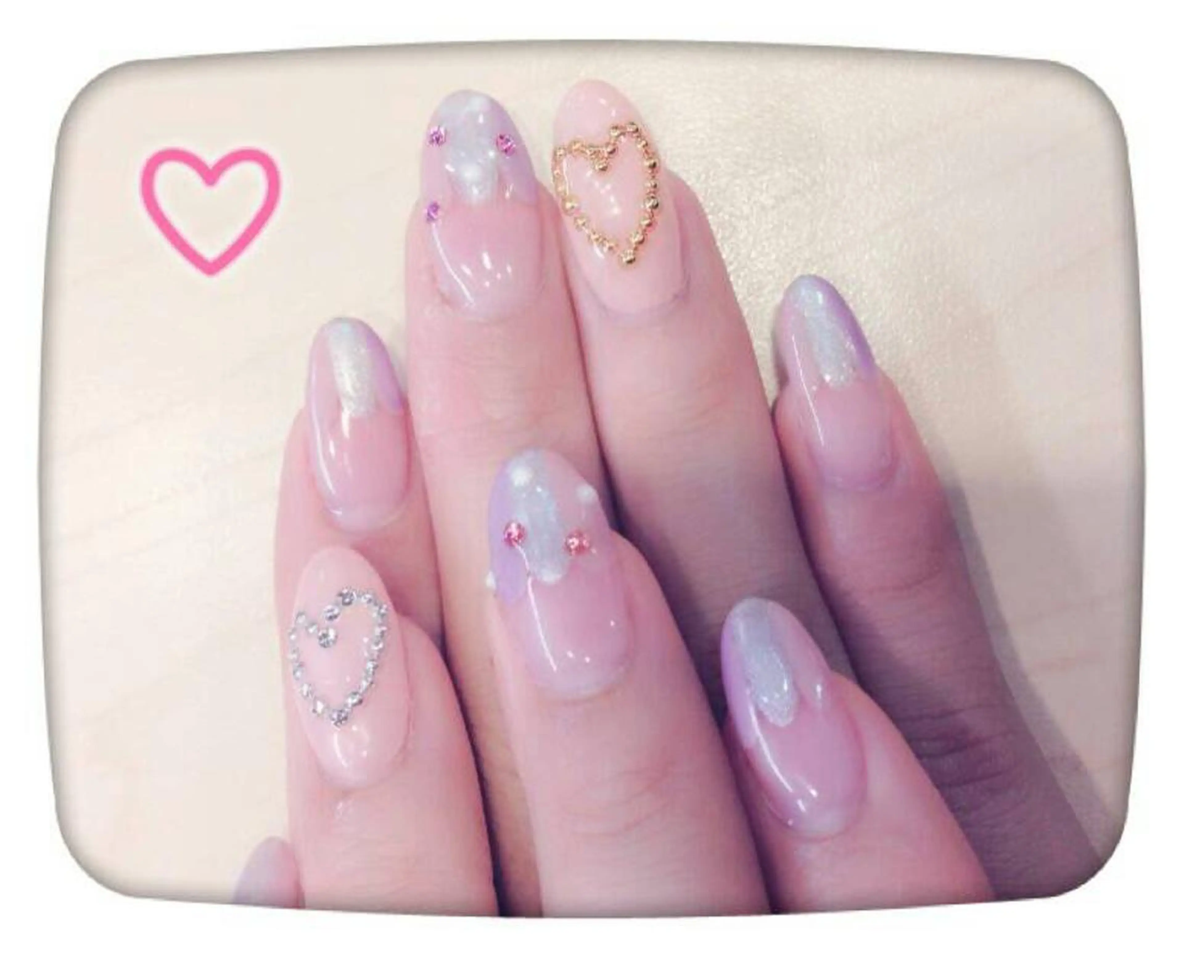 ネイル ジェルネイル ハート ハンドネイル ネイル＆フラワーサロン〜Ri✦hiro〜鳥栖店所属・HIRATA RIEのネイルデザイン