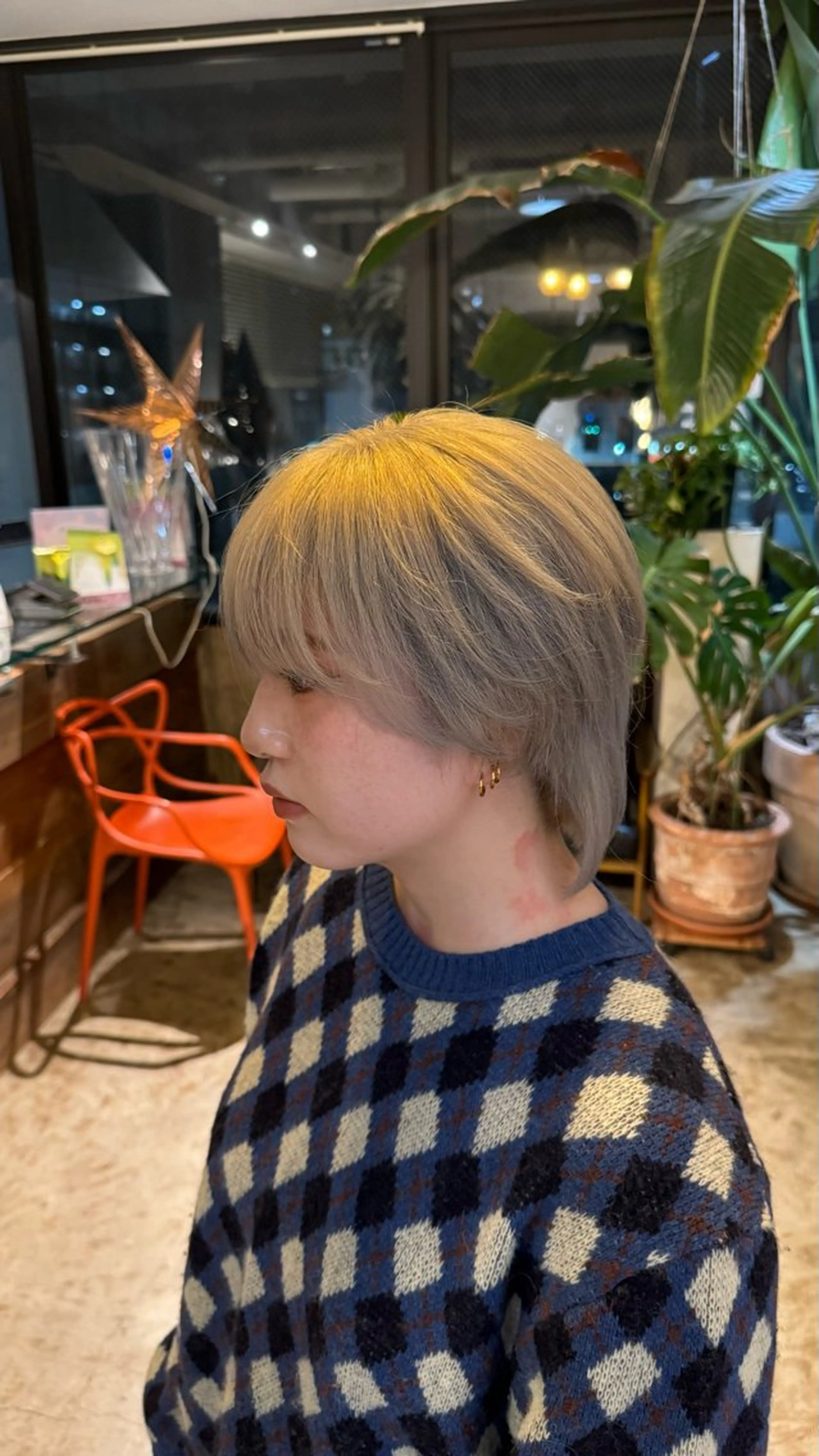 ショート ヘアカラー BEHIND THE CURTAIN りこのヘアスタイル