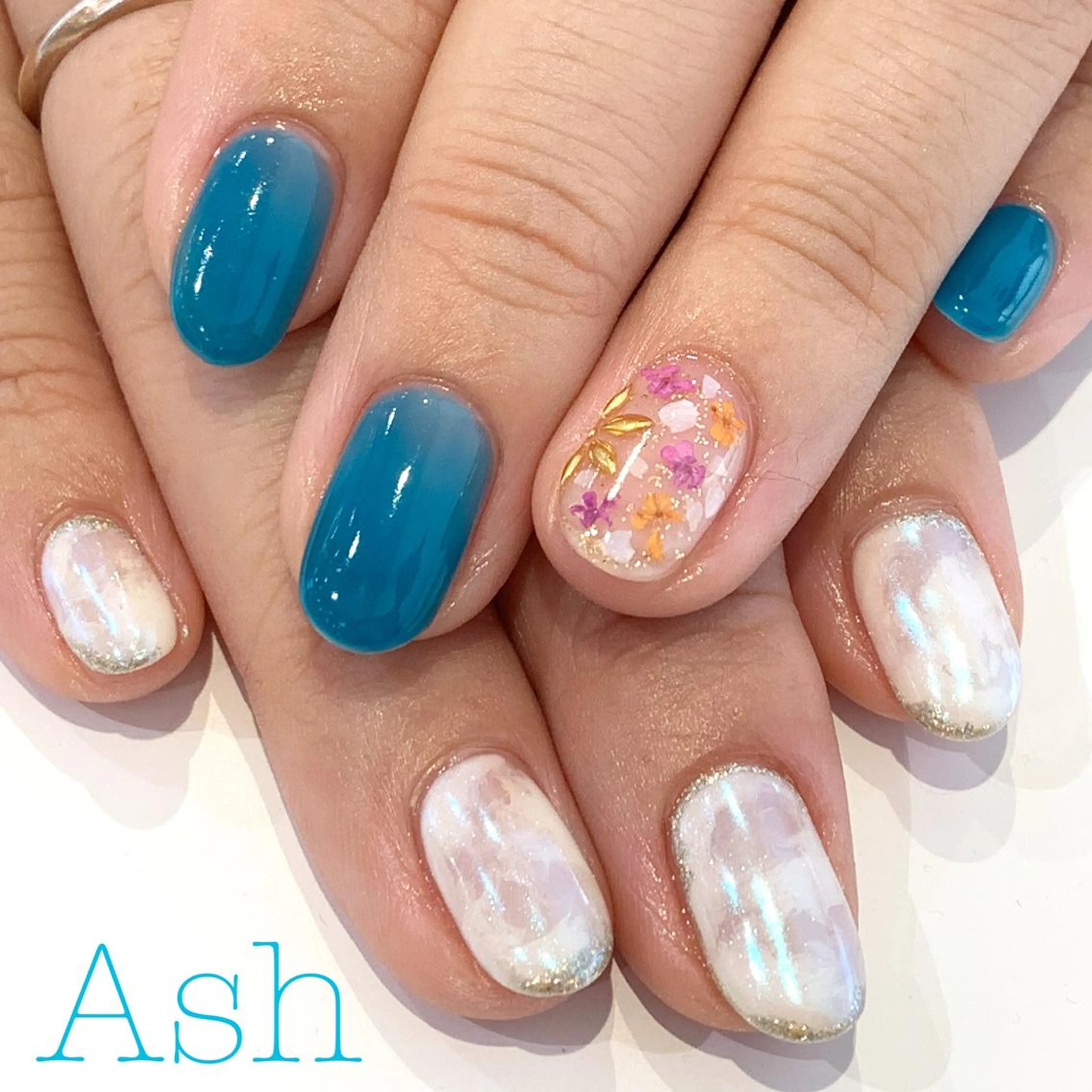 ネイル 🩵NORIKO 上品ネイルが得意🩵のネイルデザイン