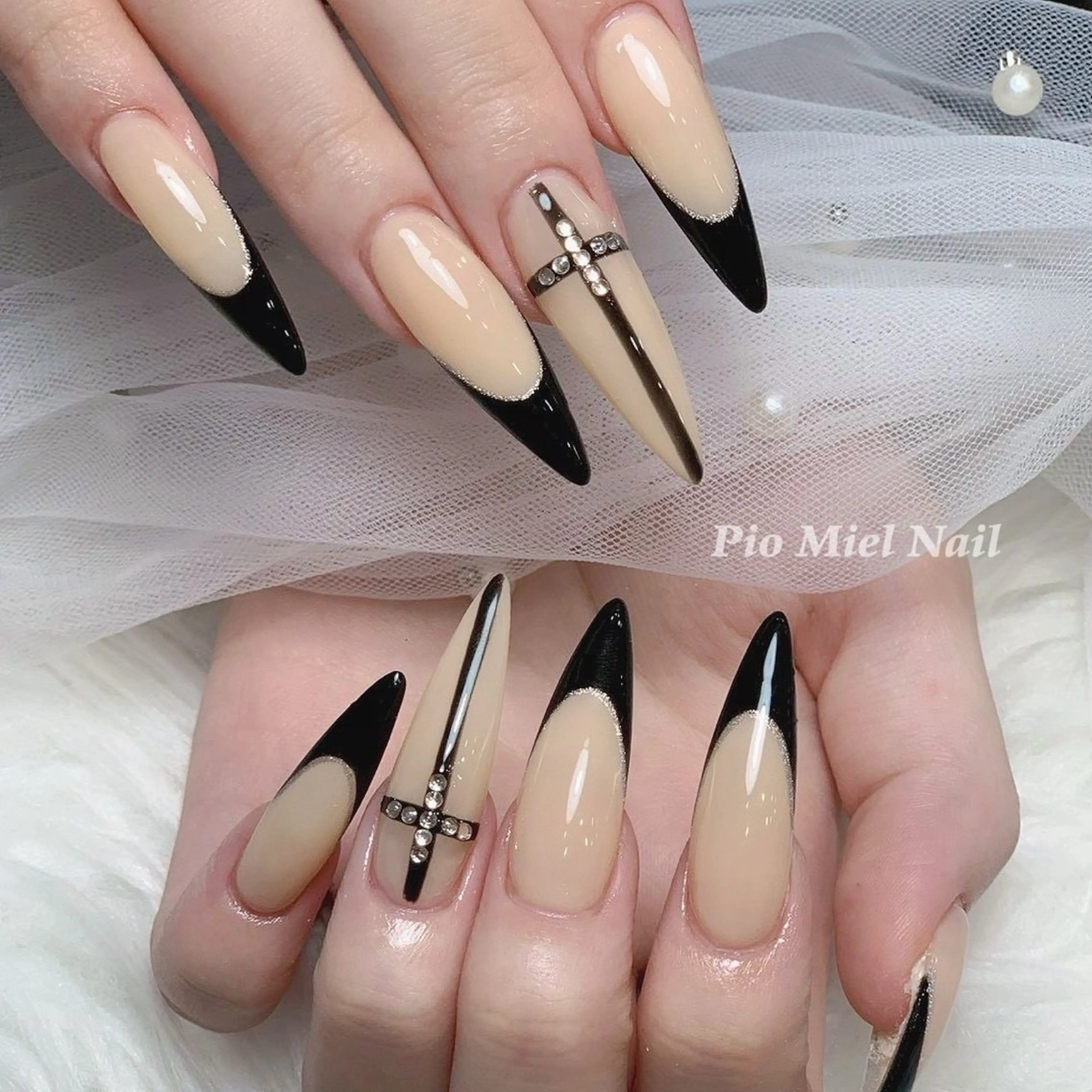 ネイル ハンドネイル HANA 長さだしのネイルデザイン