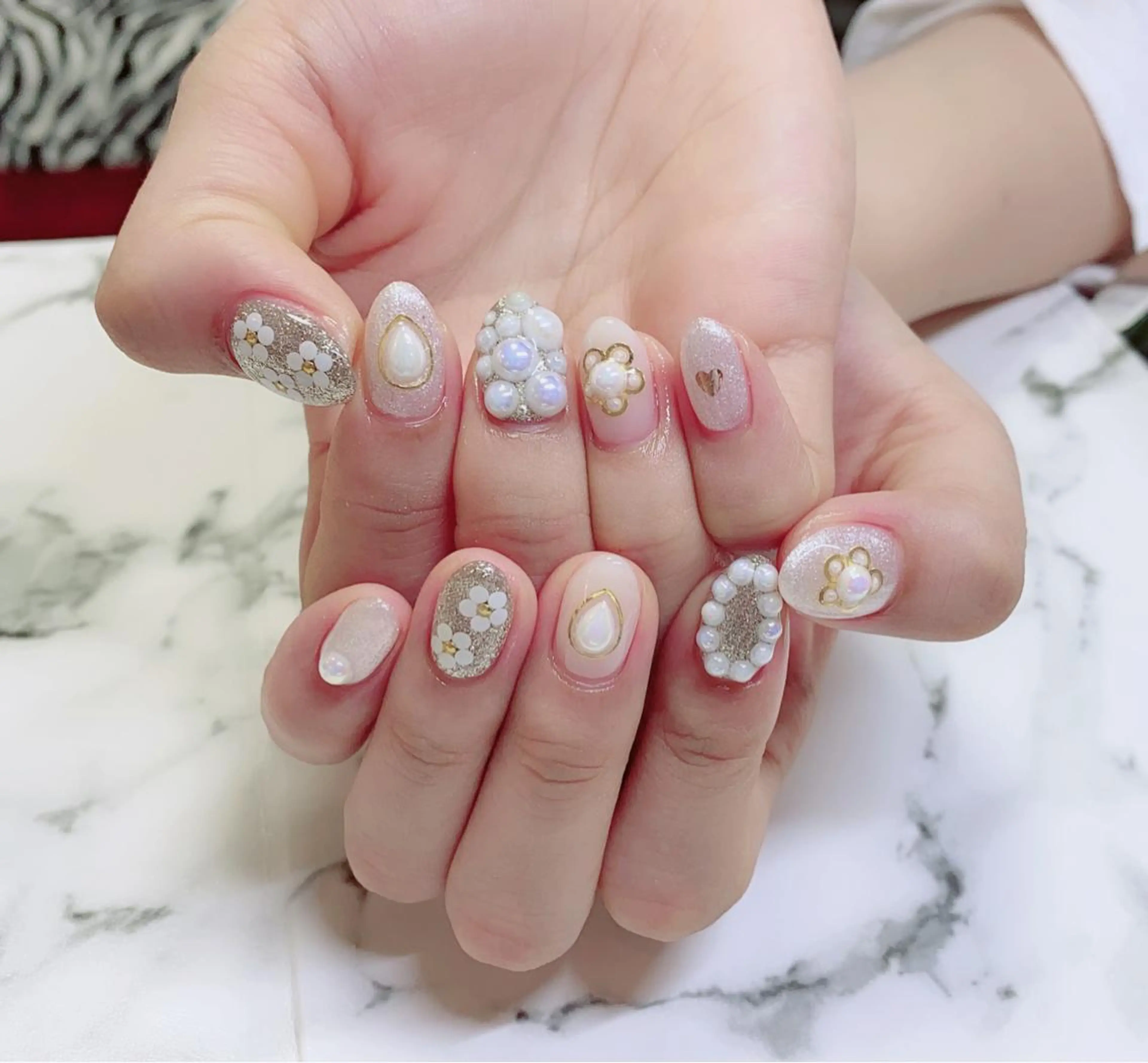 ロング カラー ネイル Q Free nailsのネイルデザイン
