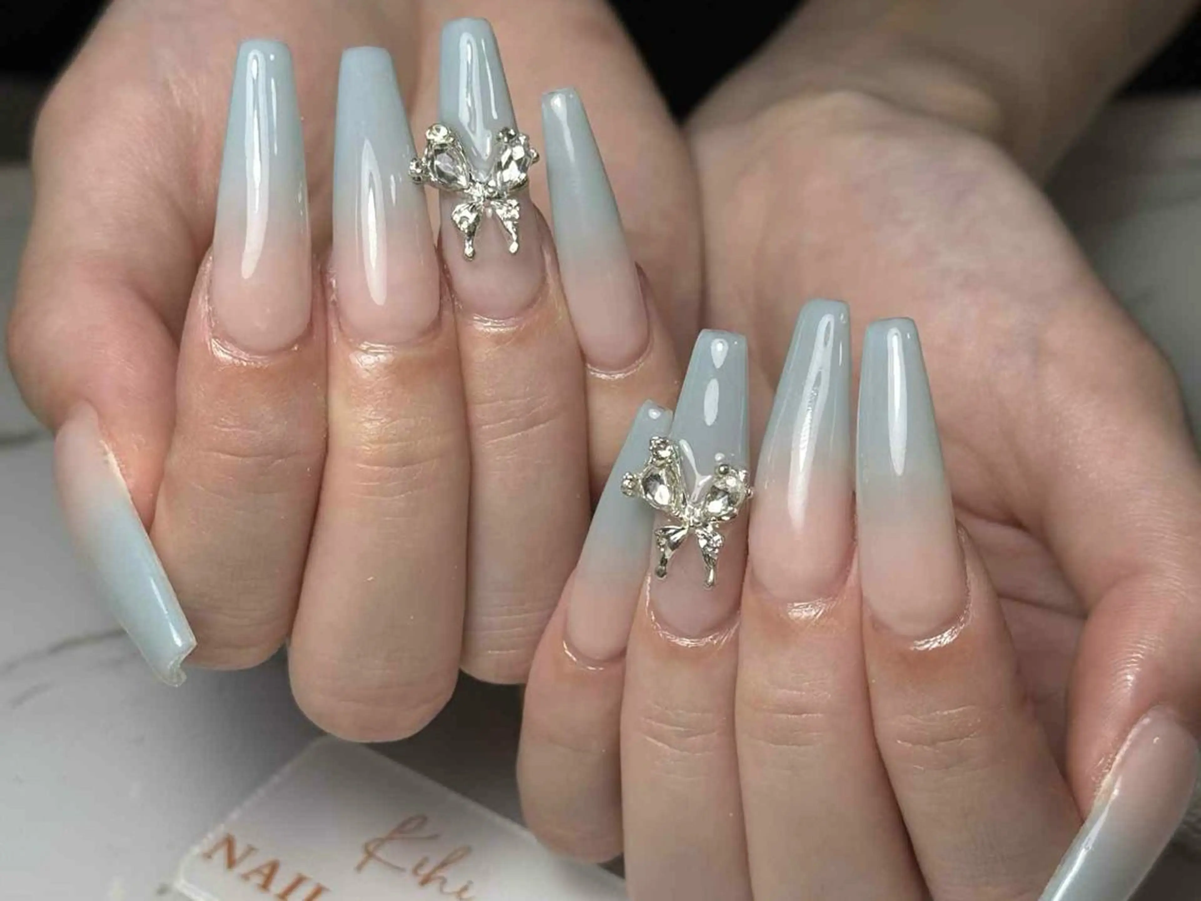 ネイル アートネイル フレンチネイル ジェルネイル グラデーション 韓国ネイル ハンドネイル 💕鈴木ユリ パラジェル/オフ無料のネイルデザイン