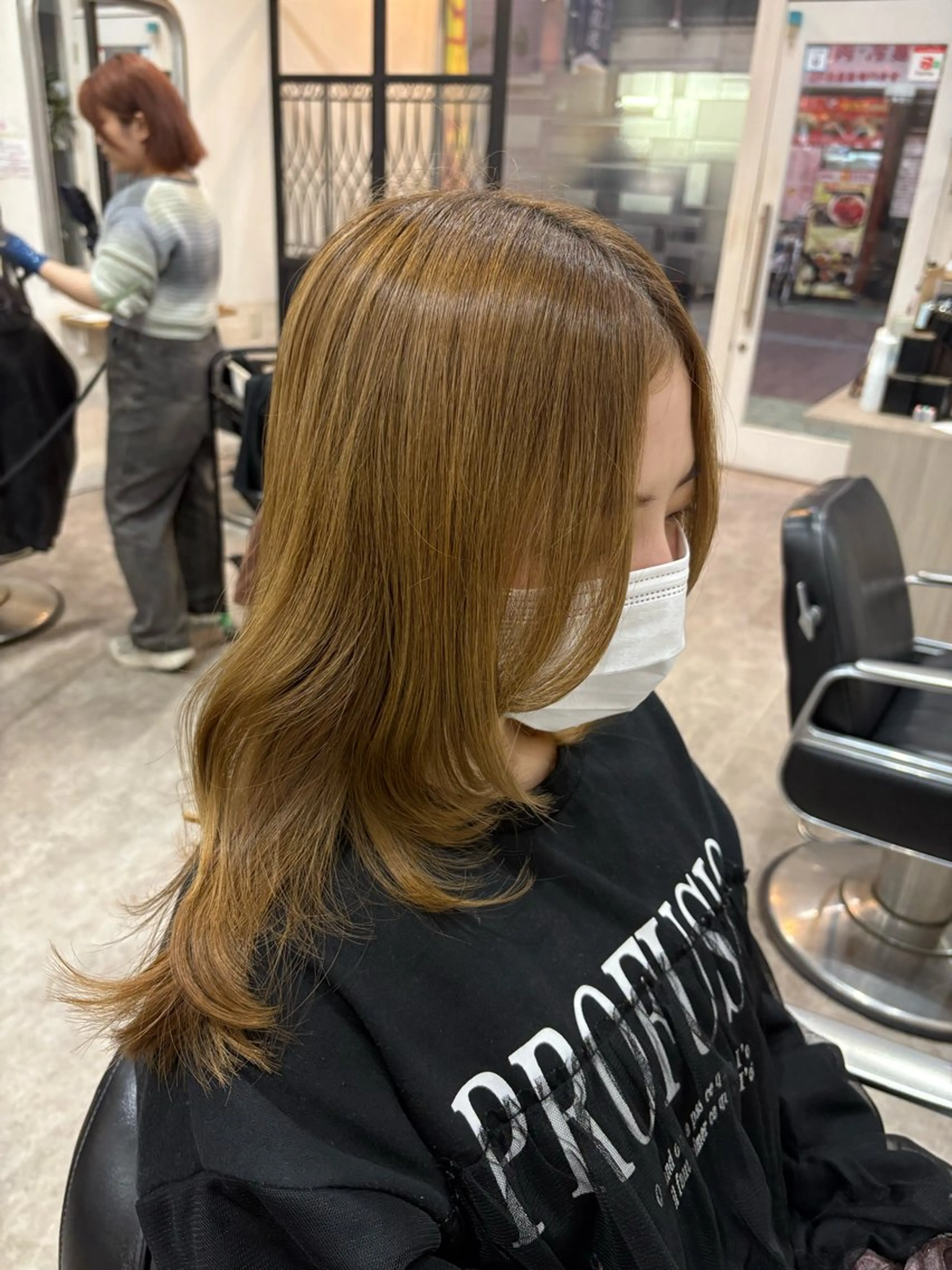 ロング 堀川 希歩のヘアスタイル