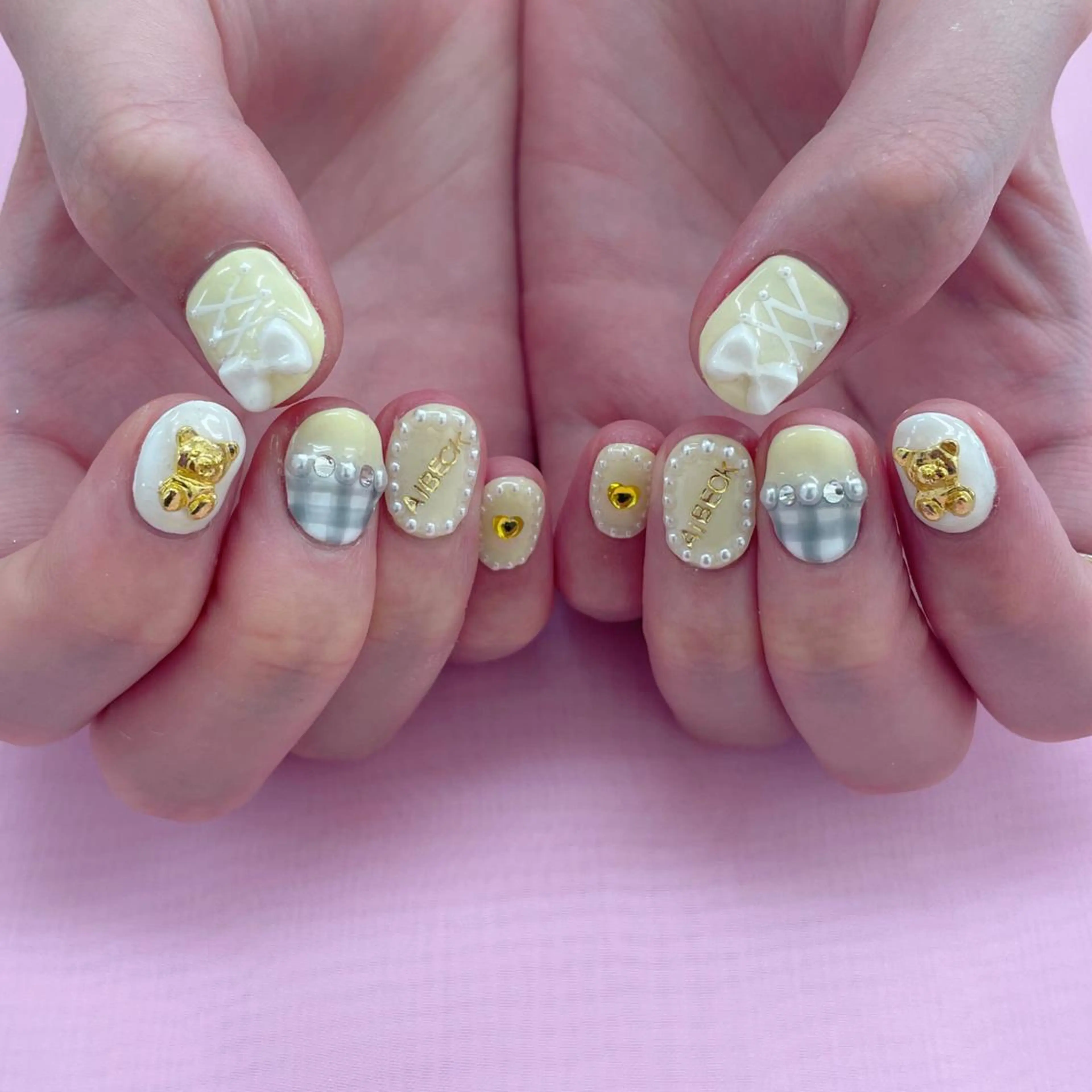 ネイル 五十嵐 美智のネイルデザイン