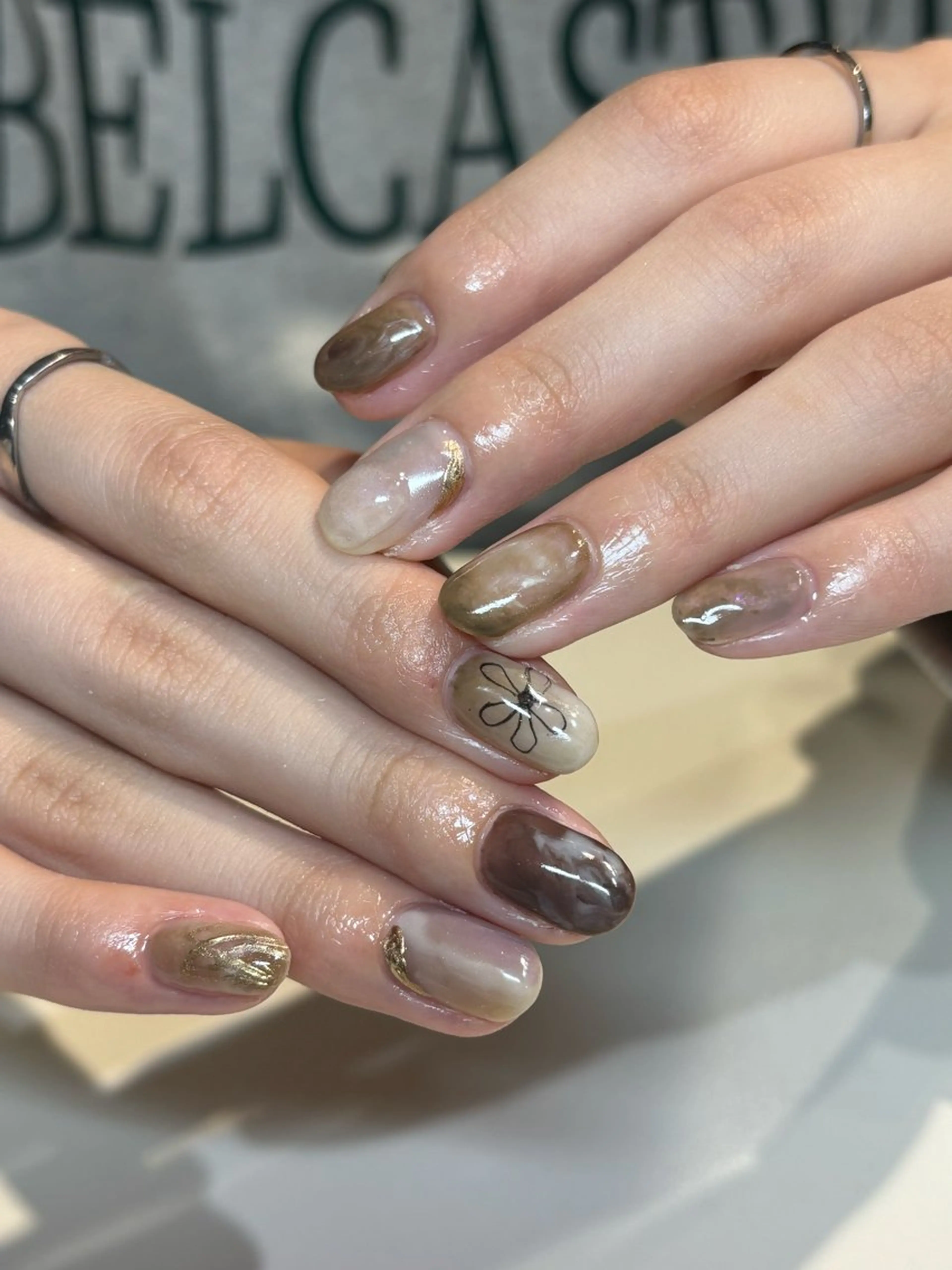 ネイル フットネイル フレンチネイル ジェルネイル グラデーション マグネットネイル ハンドネイル ヘアー.ネイル二刀流 misa🫧のヘアスタイル