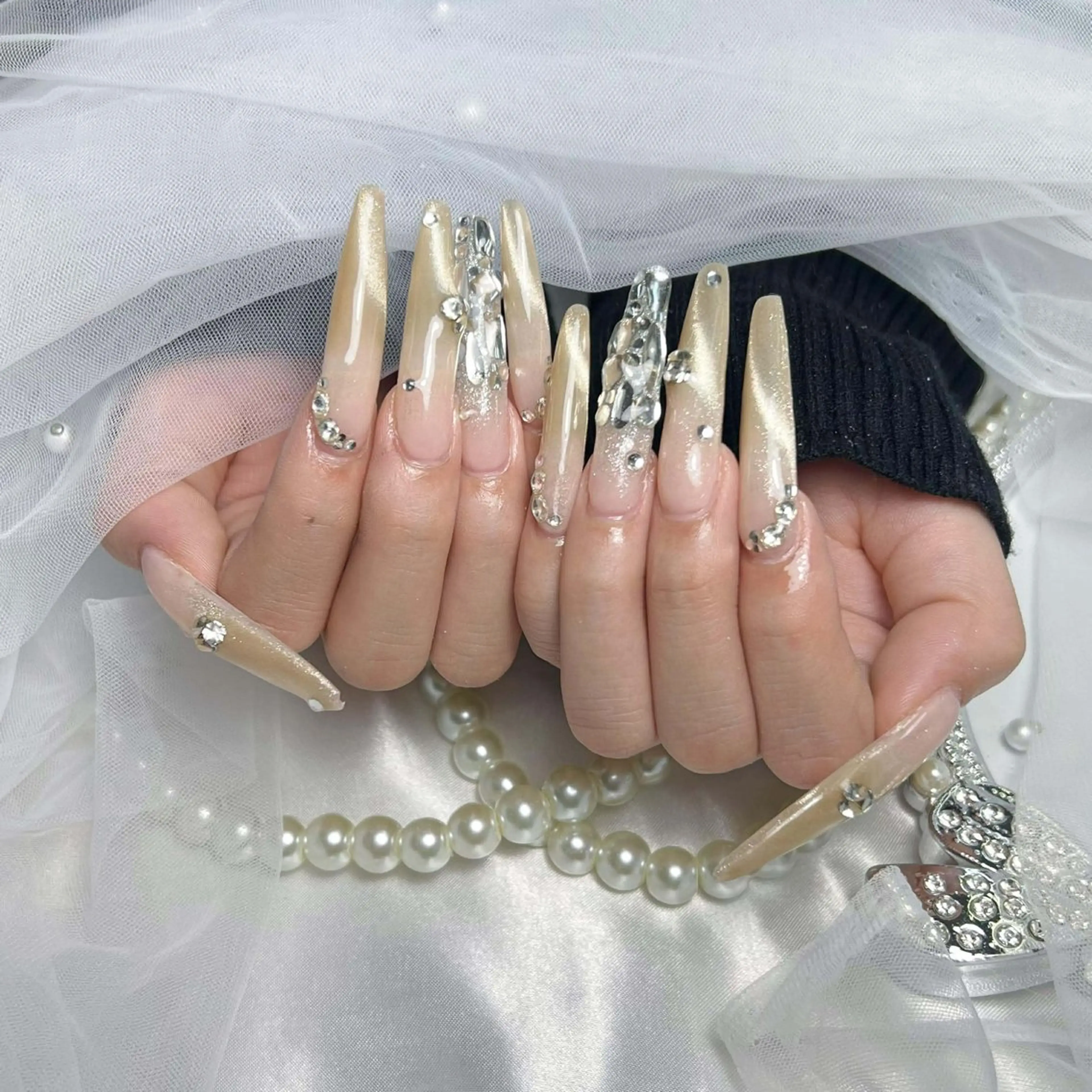 ネイル オーロラネイル ボルドー ブラウン ハート ラメ(グリッター) ハンドネイル ハンドケア Nova Nail Shinsaiのネイルデザイン