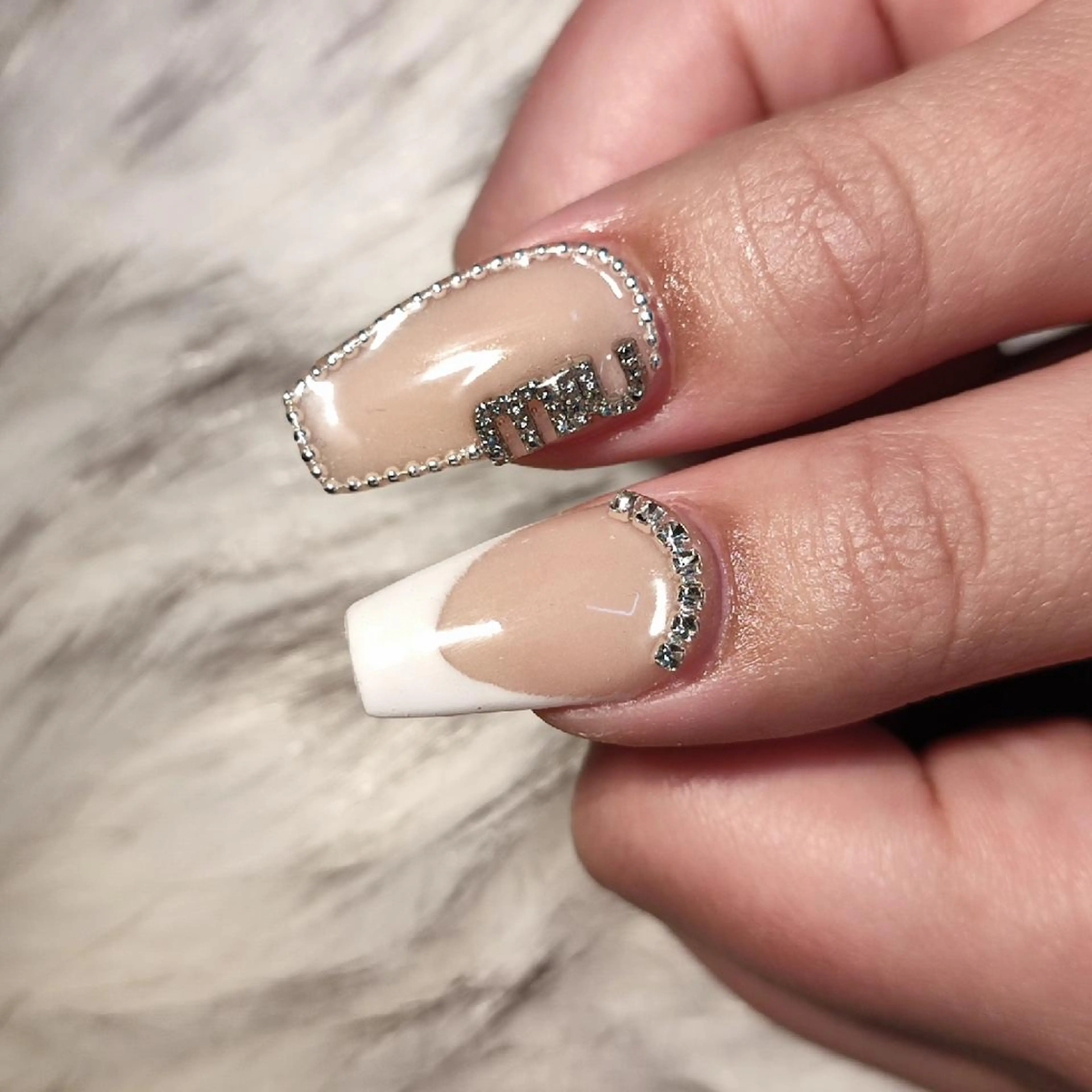 ネイル RUNWAY 　　の眉毛・アイブロウイメージ