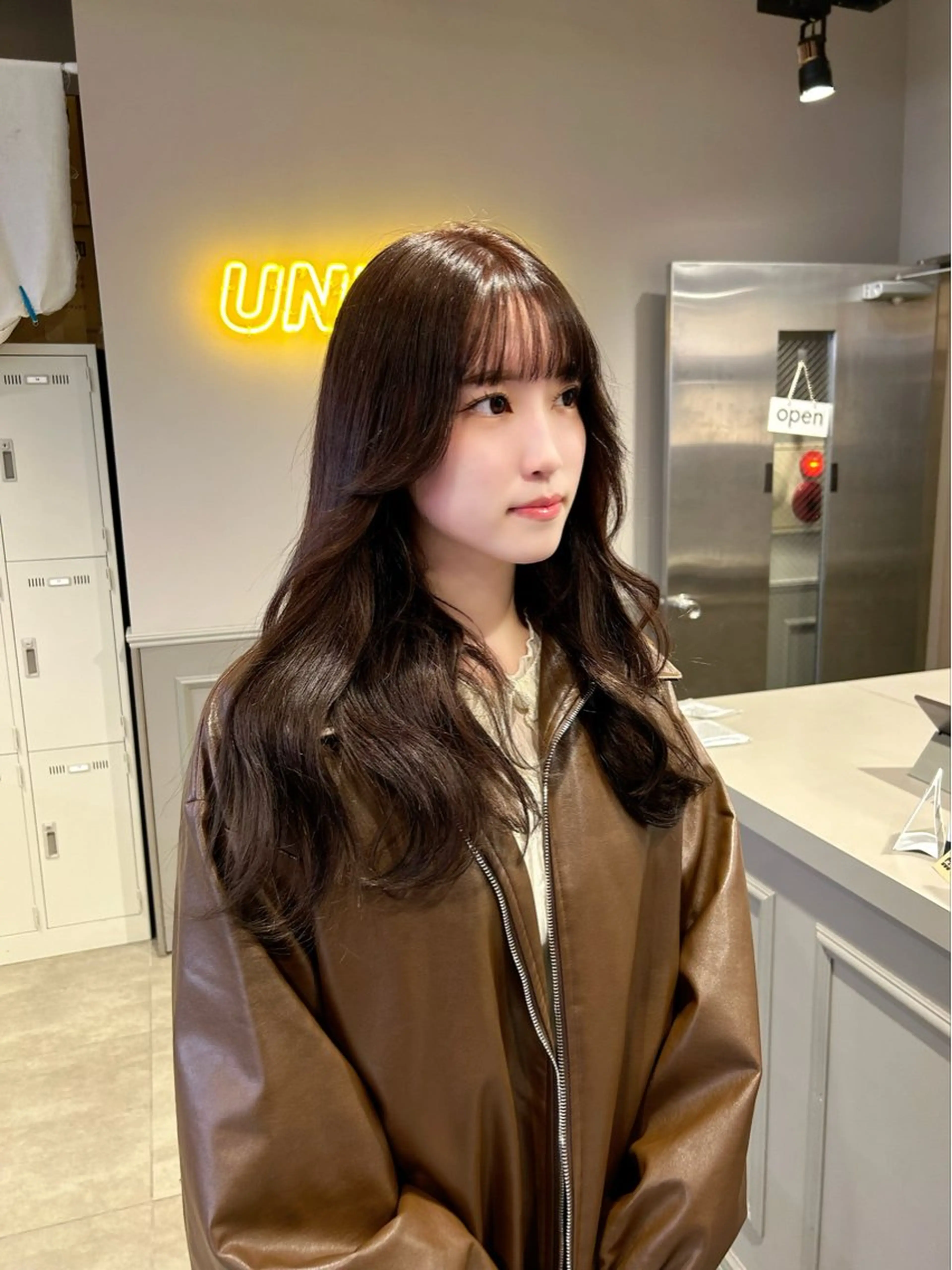 ロング カラー カット ヘアカラー トリートメント ヘッドスパ 韓国/トレンド レイヤー【101】のヘアスタイル