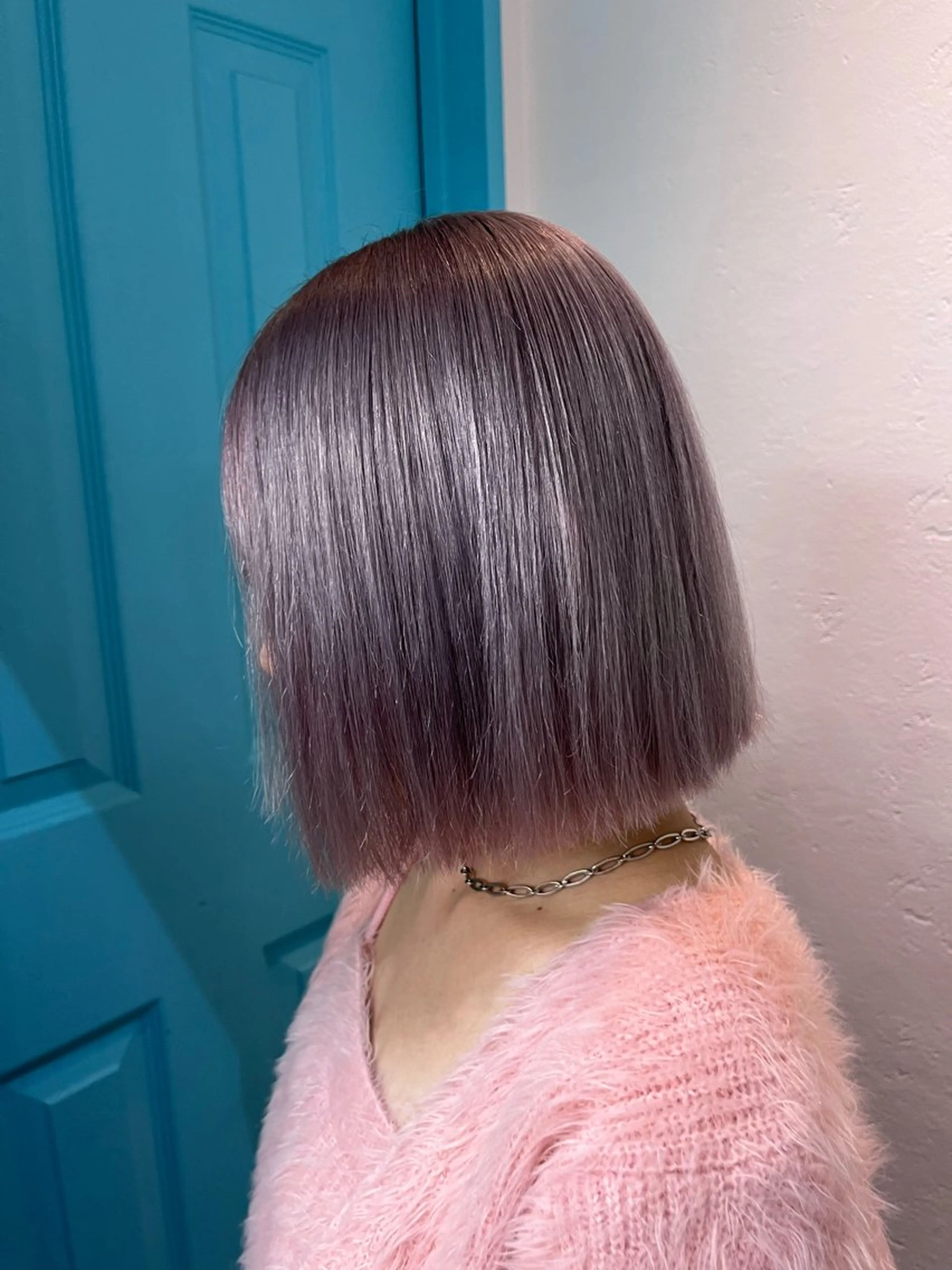 カラー ブリーチ シルバー NYLON.所属・ブリーチ/縮毛矯正 ❤️‍🔥シンノスケのヘアスタイル