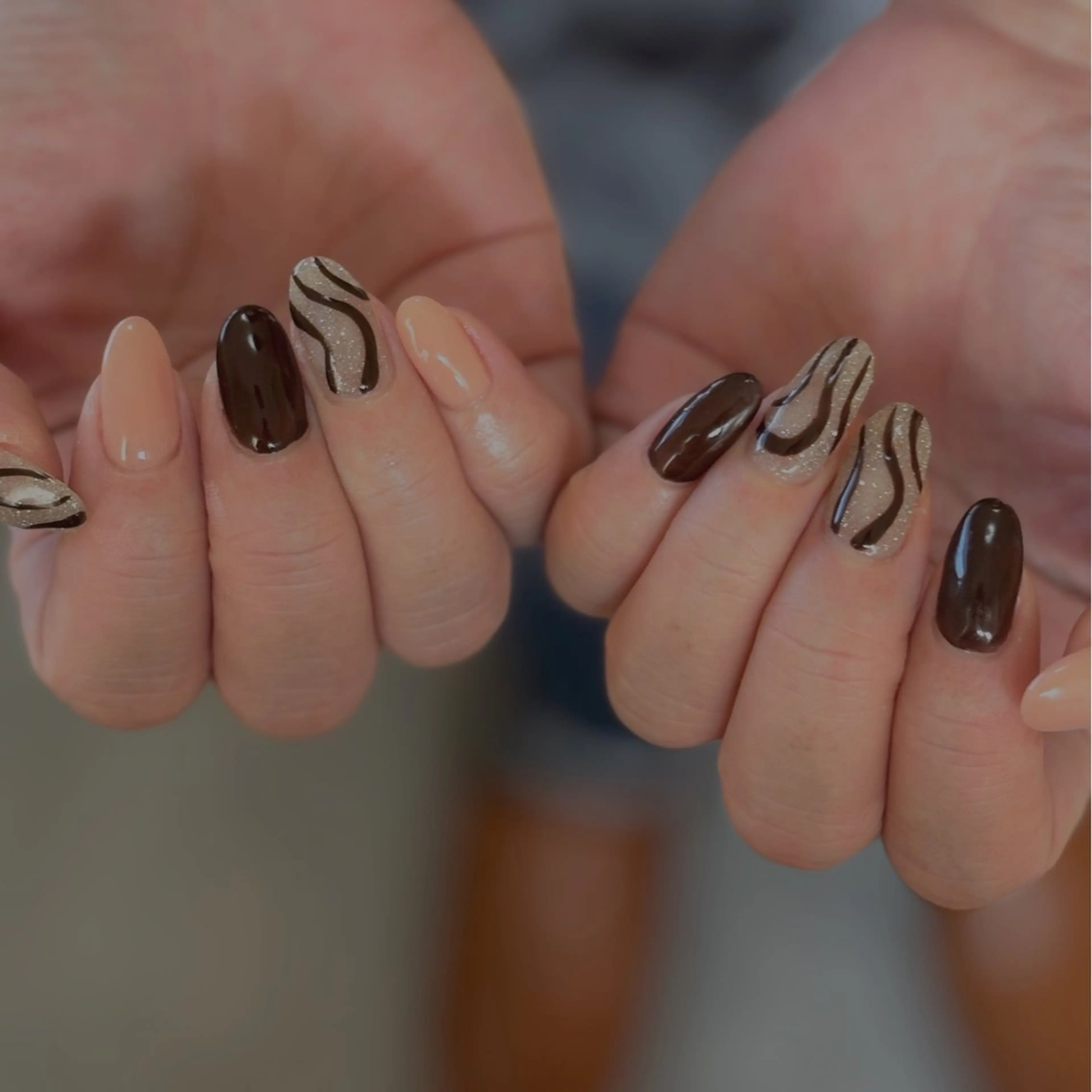 ネイル アートネイル ブラウン ジェルネイル キラキラネイル マグネットネイル ハンドネイル tamu nail 　金町のネイルデザイン