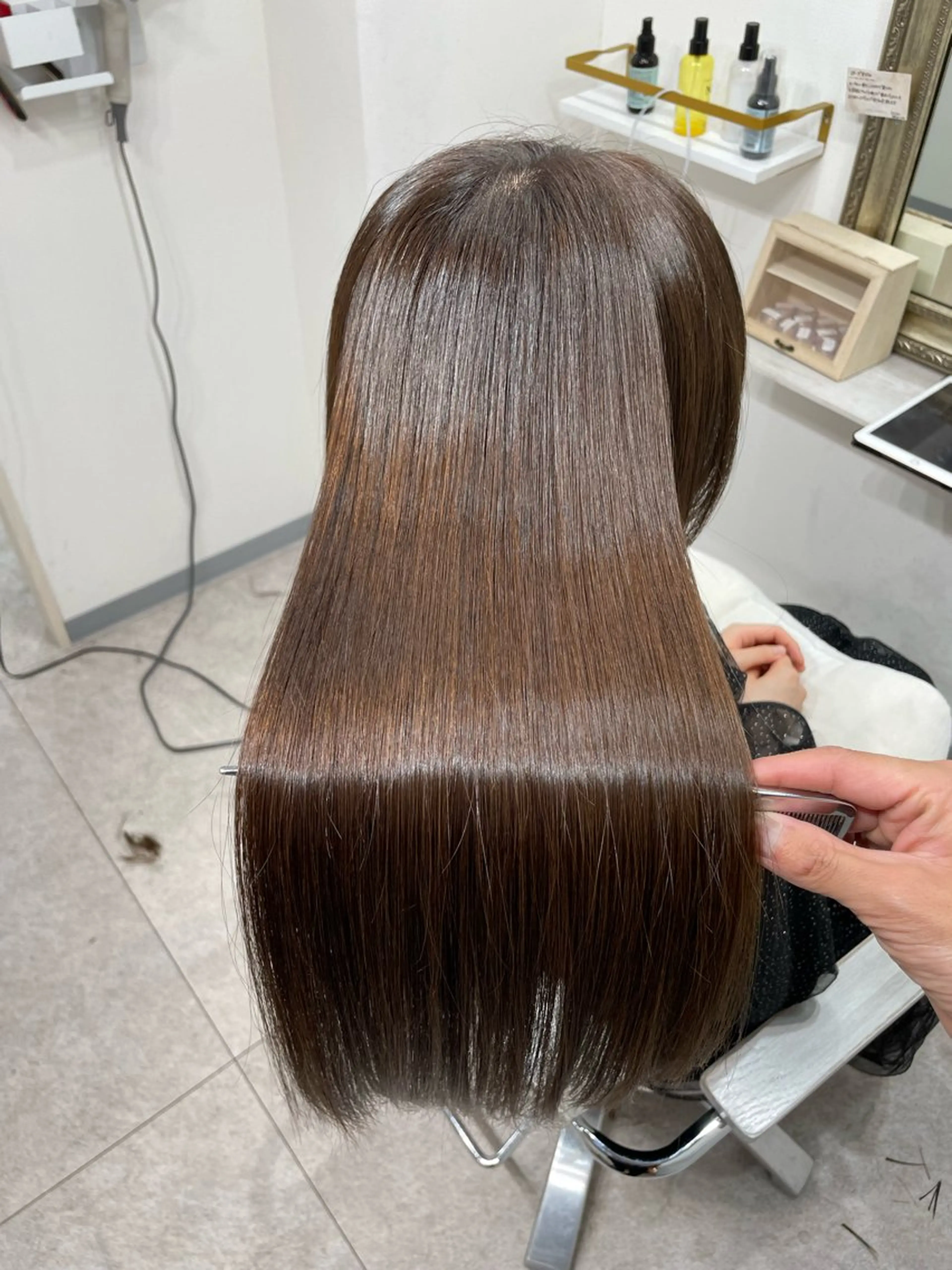 セミロング 縮毛矯正 髪質改善美容室bokuno所属・癖解消✨️シルク 矯正💎DAIKIのヘアスタイル