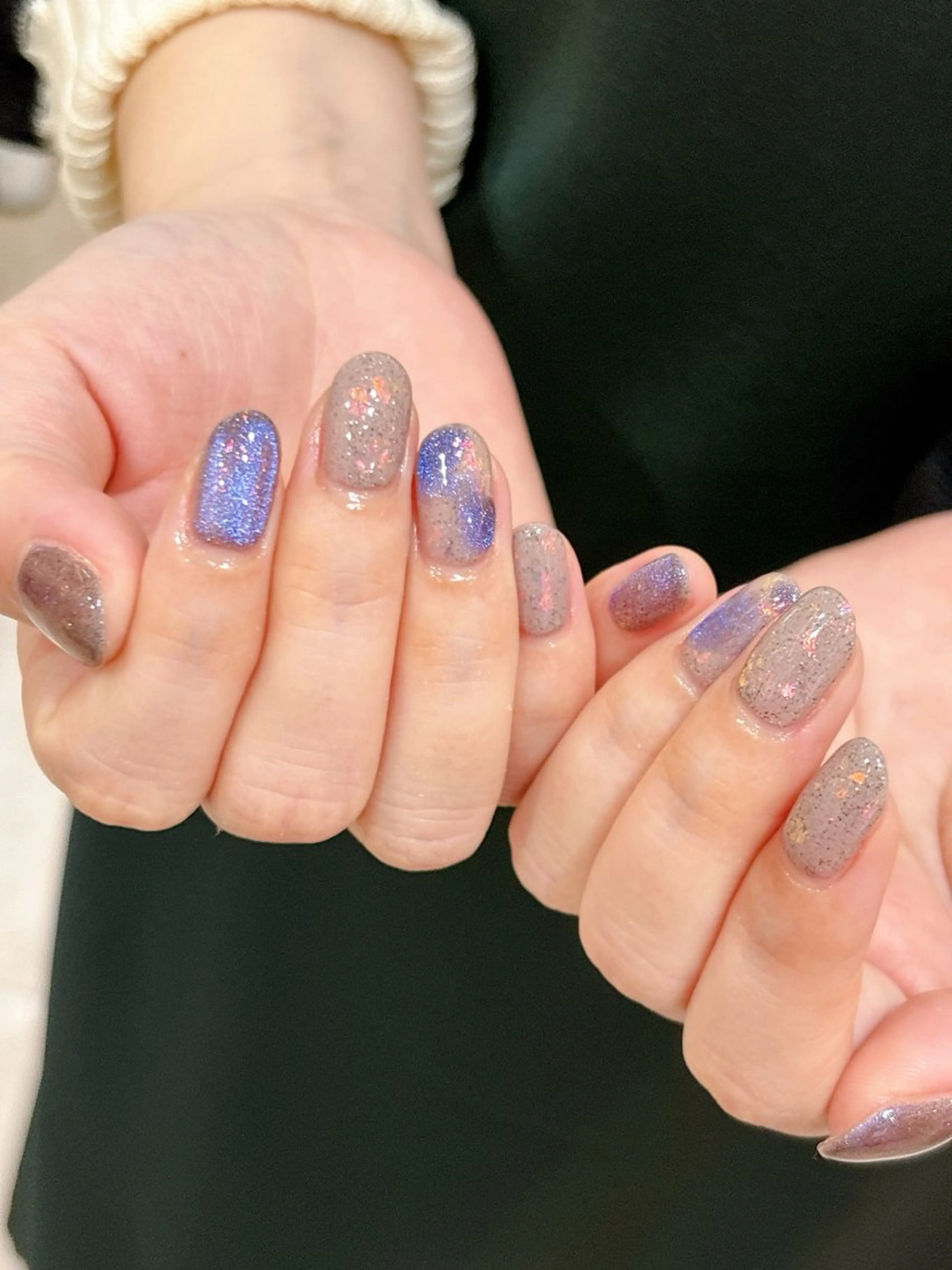 ネイル オーロラネイル マグネットネイル ニュアンスネイル ハンドネイル 大澤 香奈子のネイルデザイン
