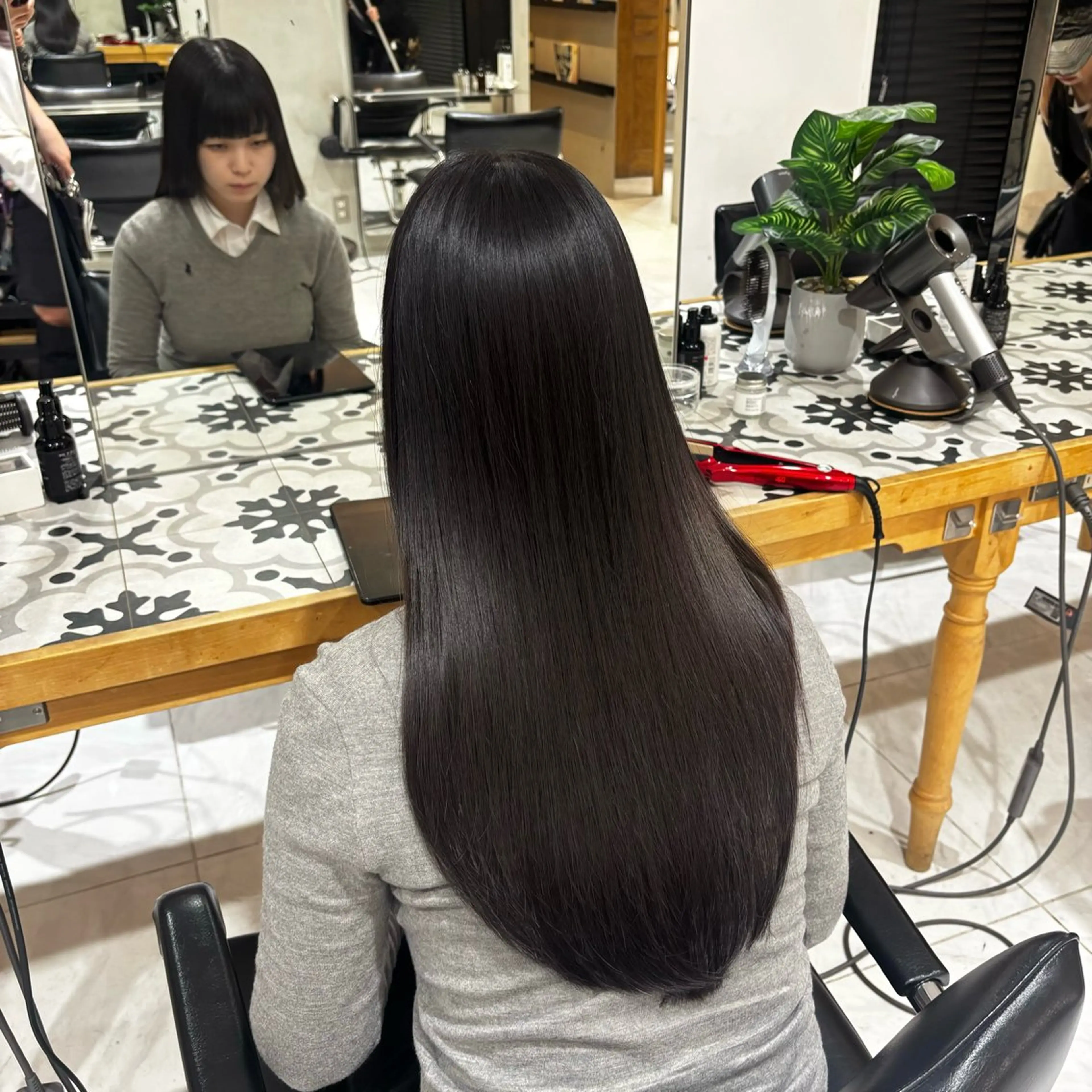 ロング 莉瑠 / モデル価格募集🐃のヘアスタイル