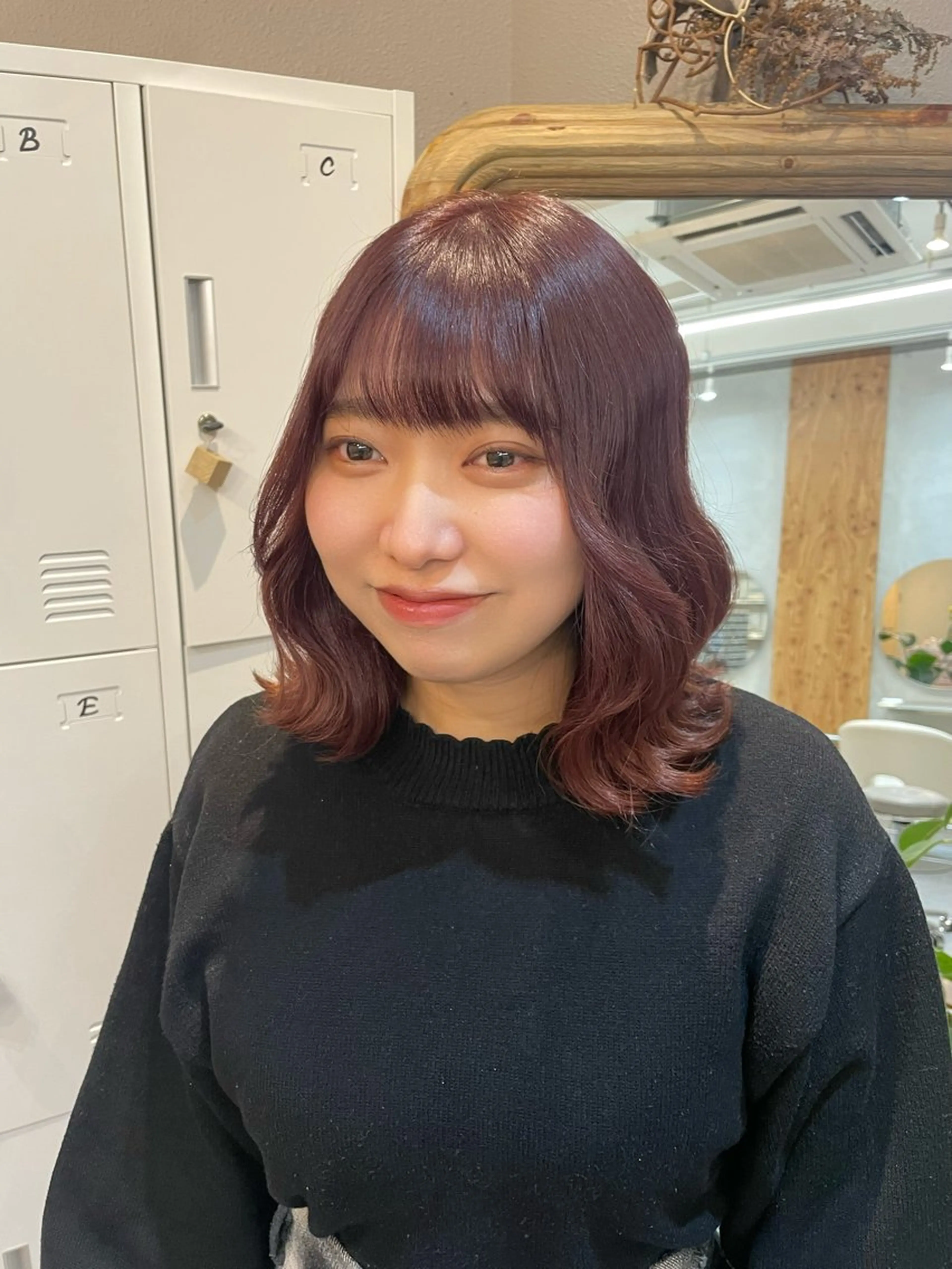 ミディアム カラー ハイトーン縮毛/暖色 なーな🎀🤍のヘアスタイル