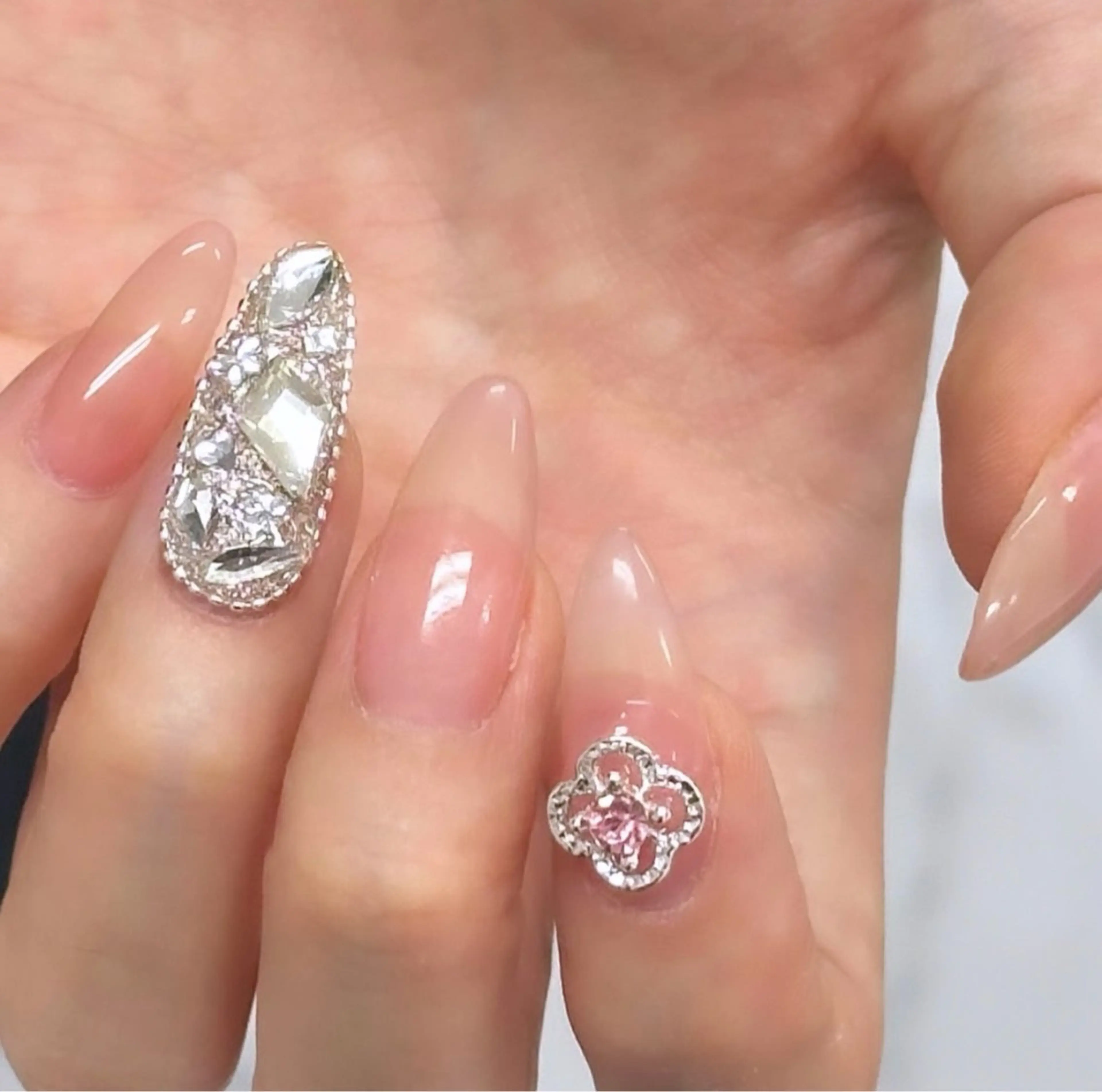 ネイル enju 新大阪店所属・enjú akari🐾のネイルデザイン