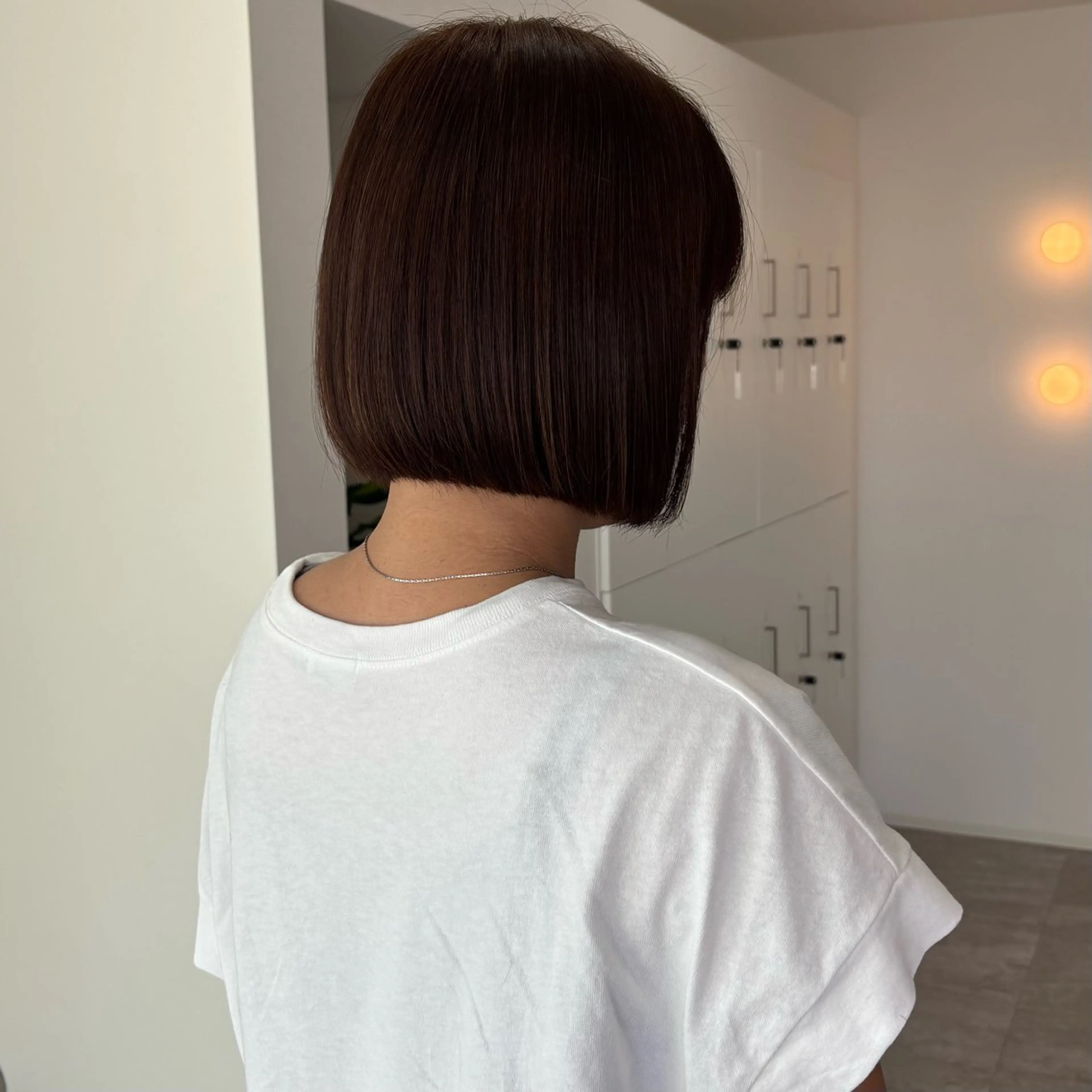 ショート 切りっぱなしボブ ボブ ハイトーン/レイヤー 艶カラー🎀まおのヘアスタイル