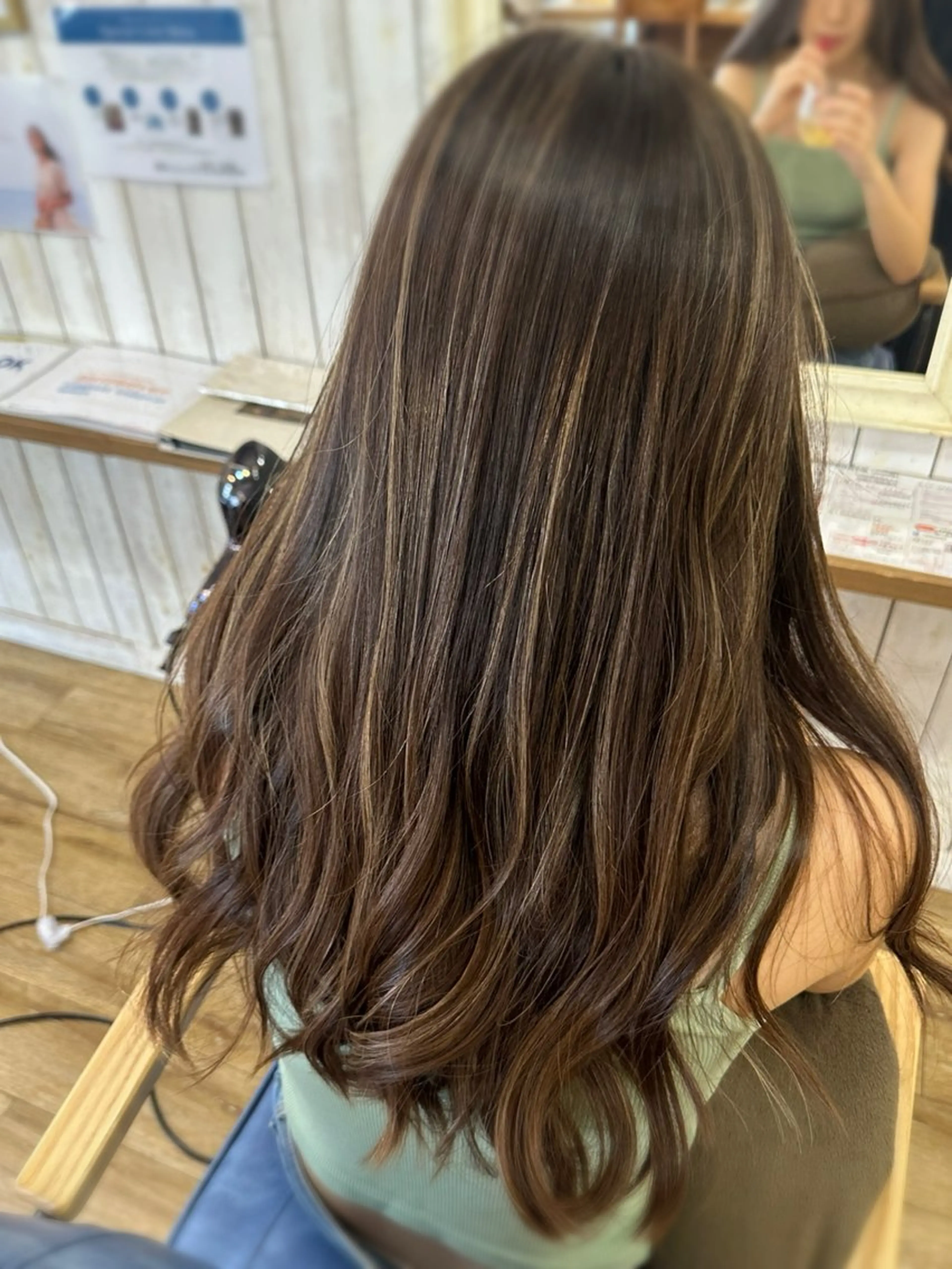 🌼新規限定🌼ヘアカラー+ハイライト+生トリートメント+超高濃度水素ケアの写真